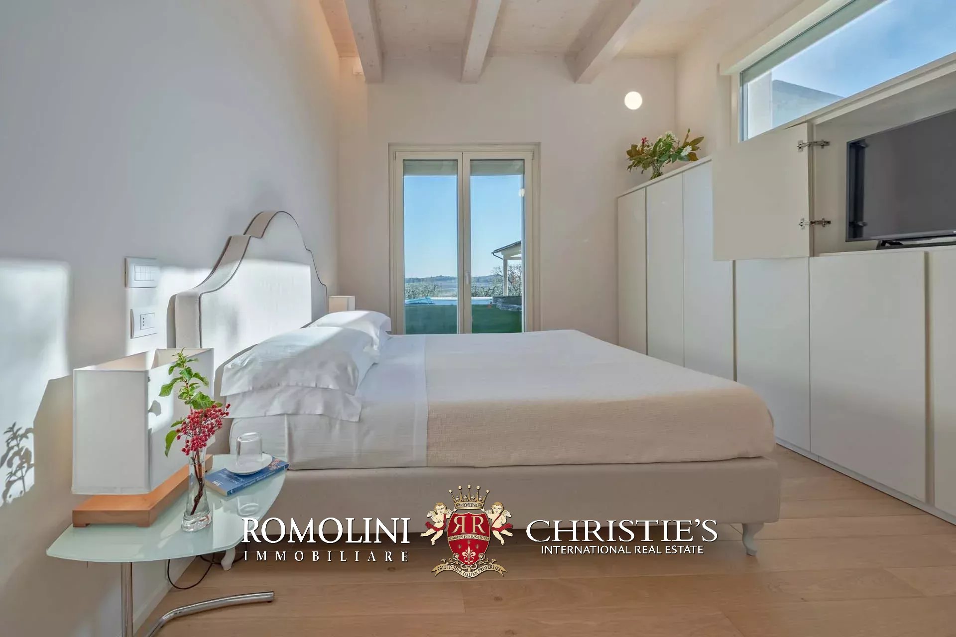 7 Bedroom Villa/Townhouse's Image 85