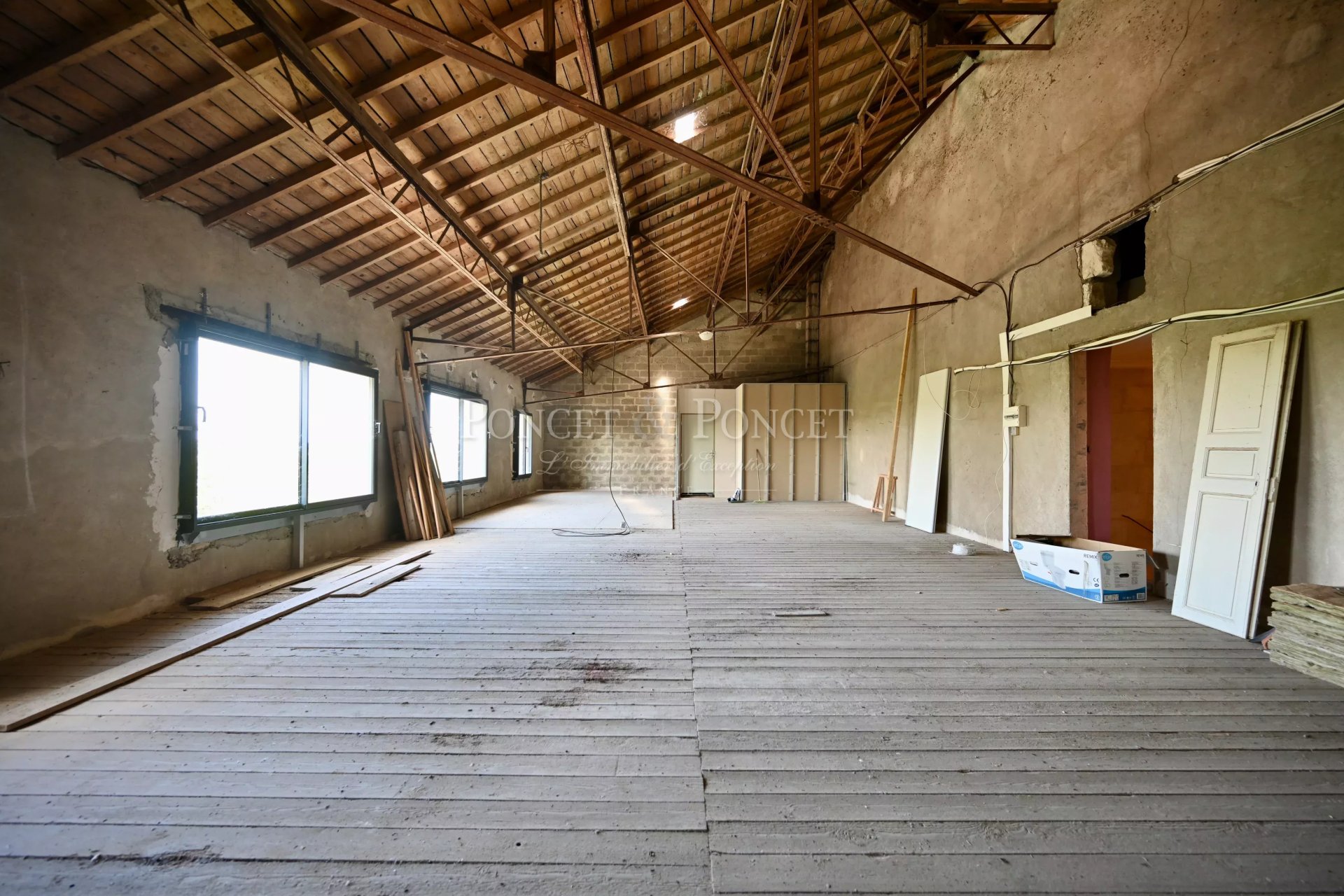 10 Bedroom Vineyard's Image 21