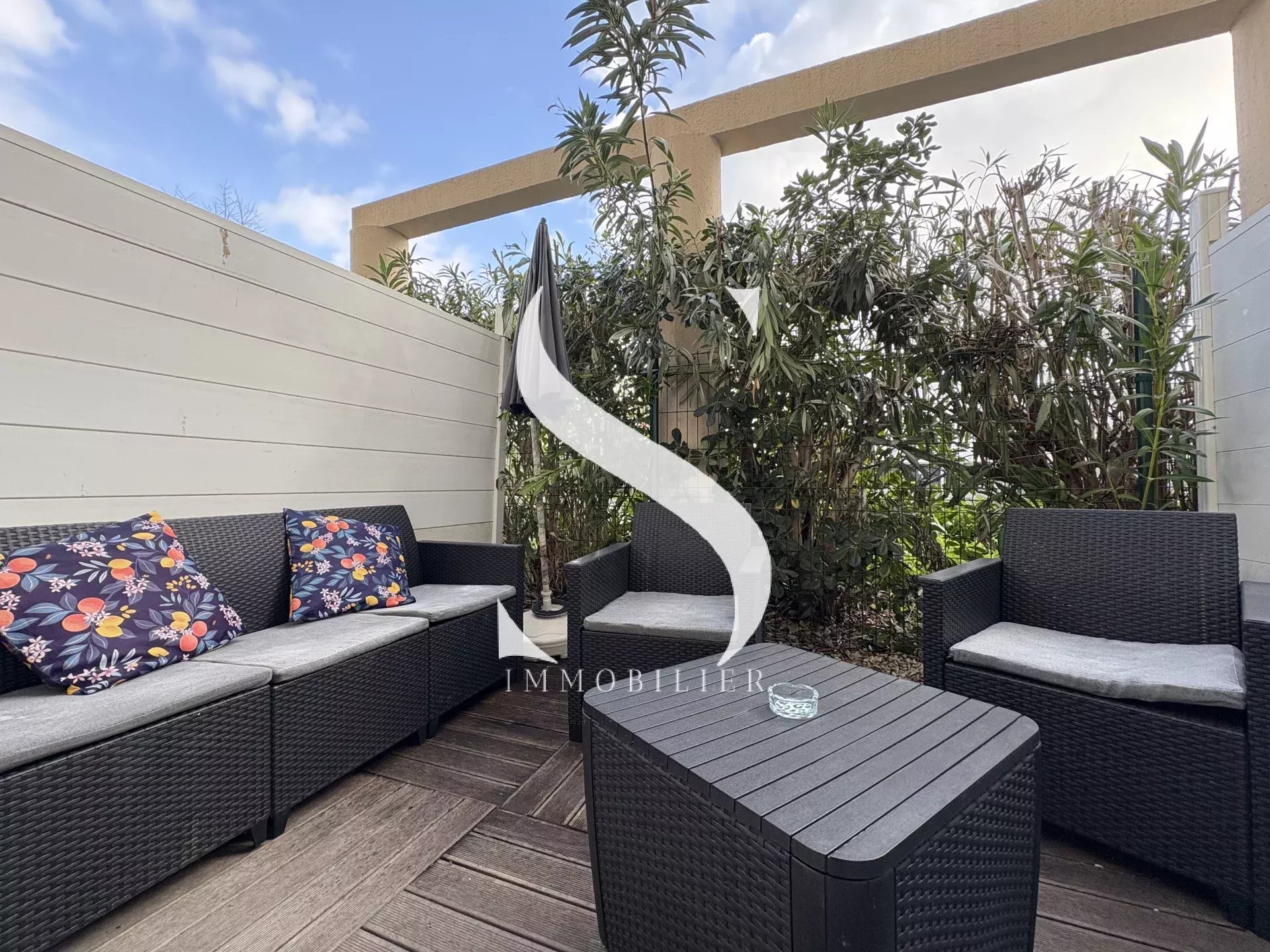 GOLFE JUAN - STUDIO MEZZANINE A VENDRE - Photo 2