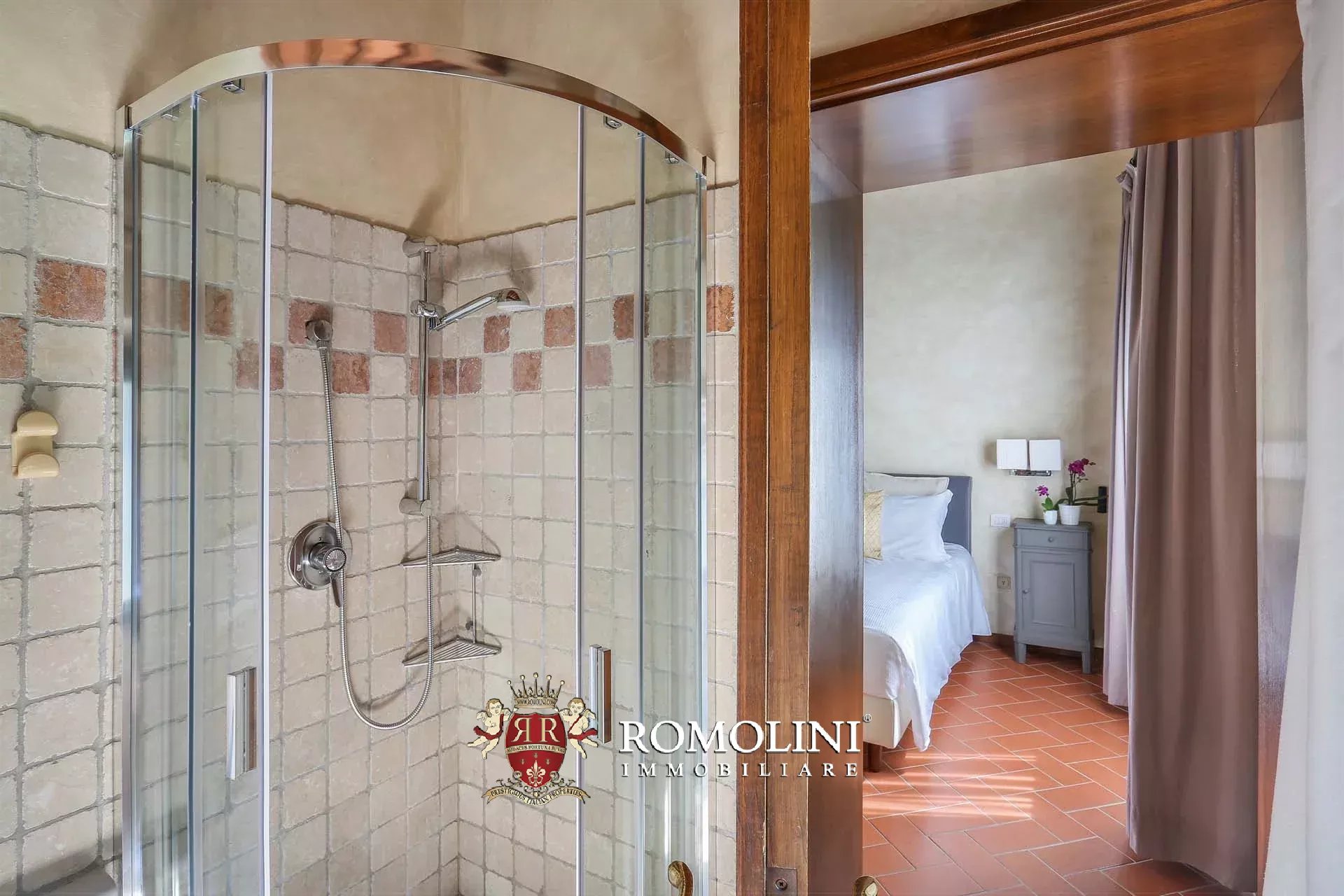 25 Bedroom Vineyard's Image 40