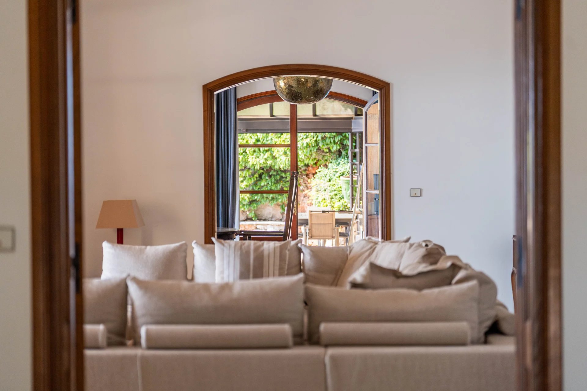  Image of Villa - 12 Bedrooms for Sale in Alpes-Maritimes-Grasse-France, Image 13