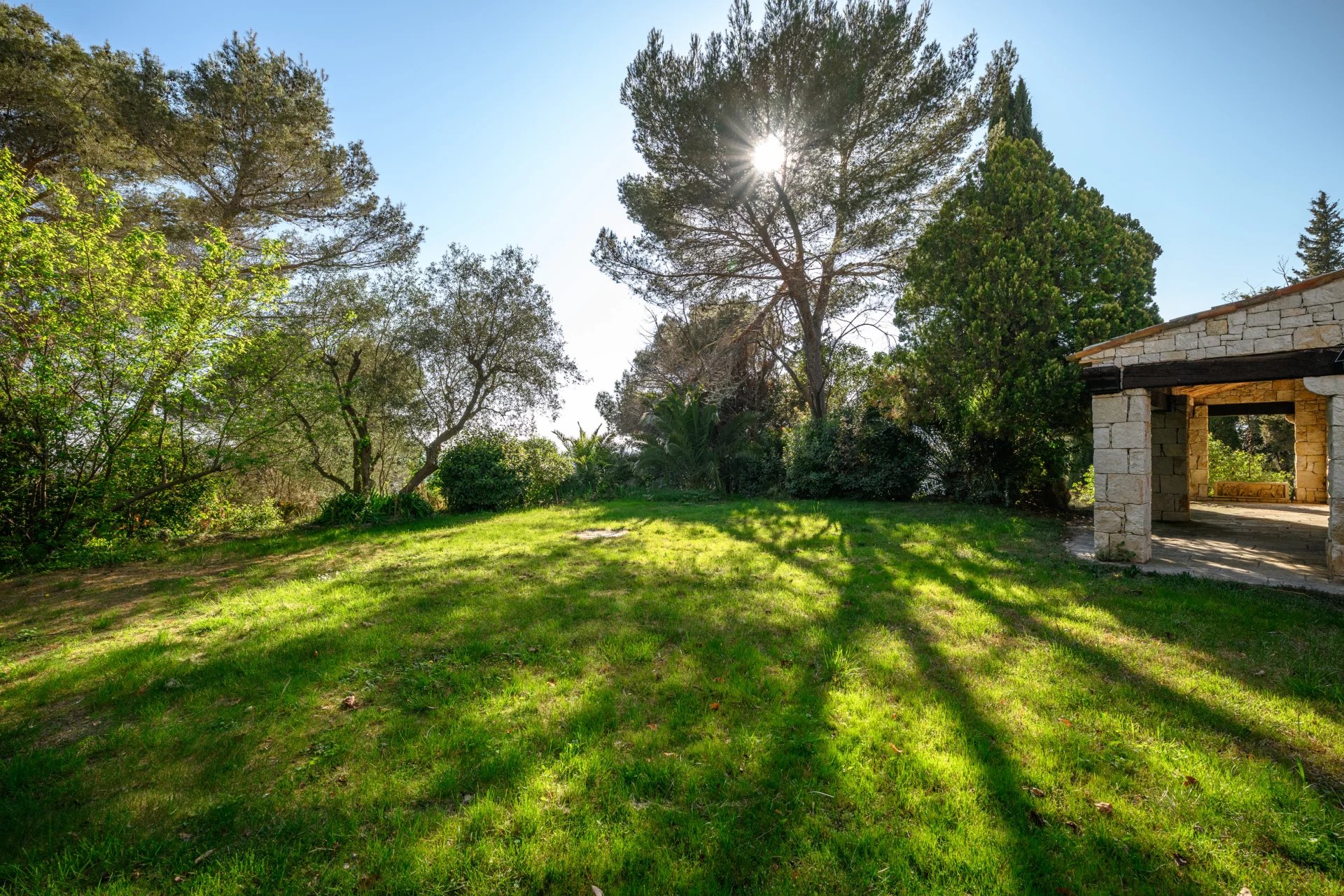 Sell villa 9P 437m2 Colomars