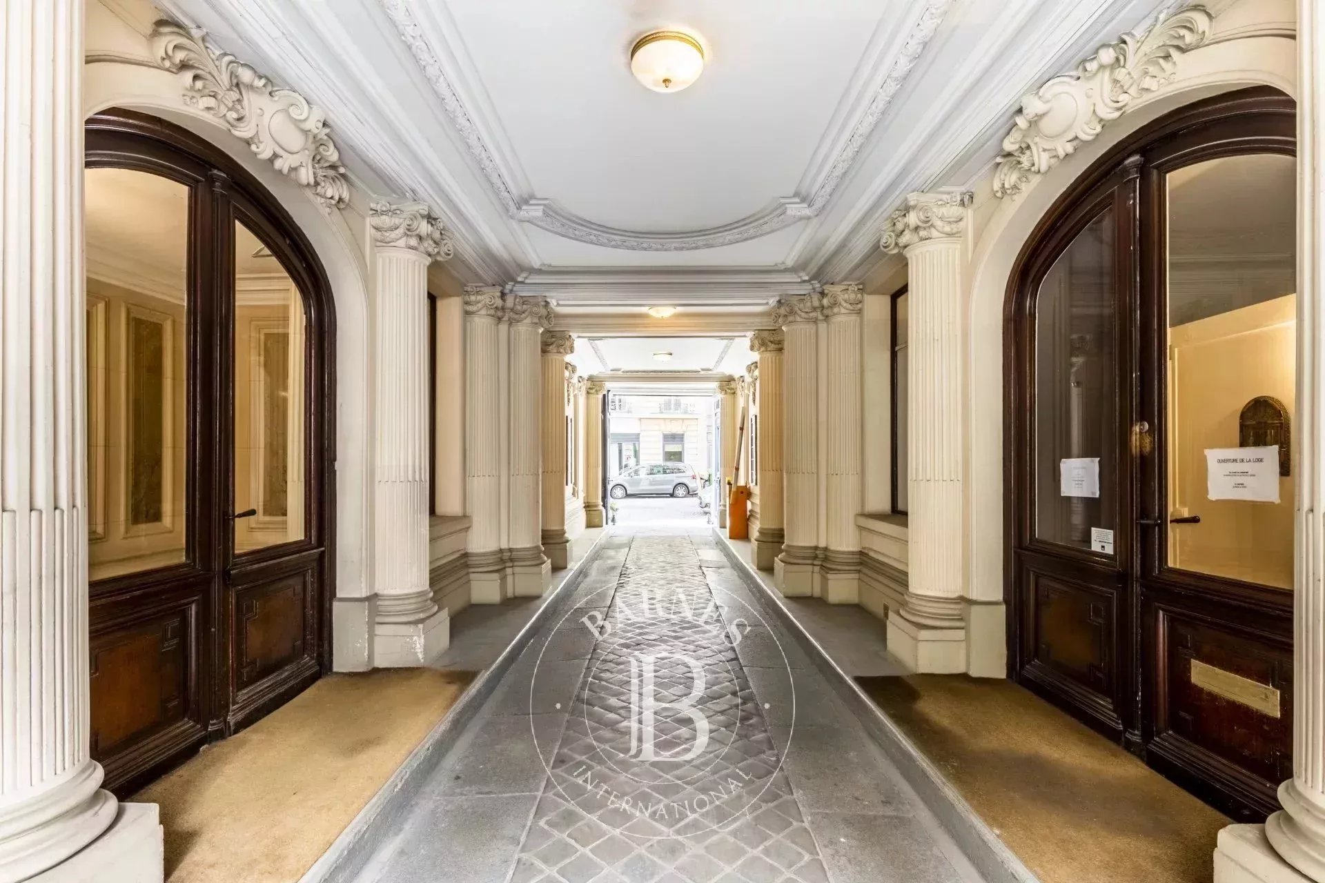 Daire Paris 8ème - picture 10