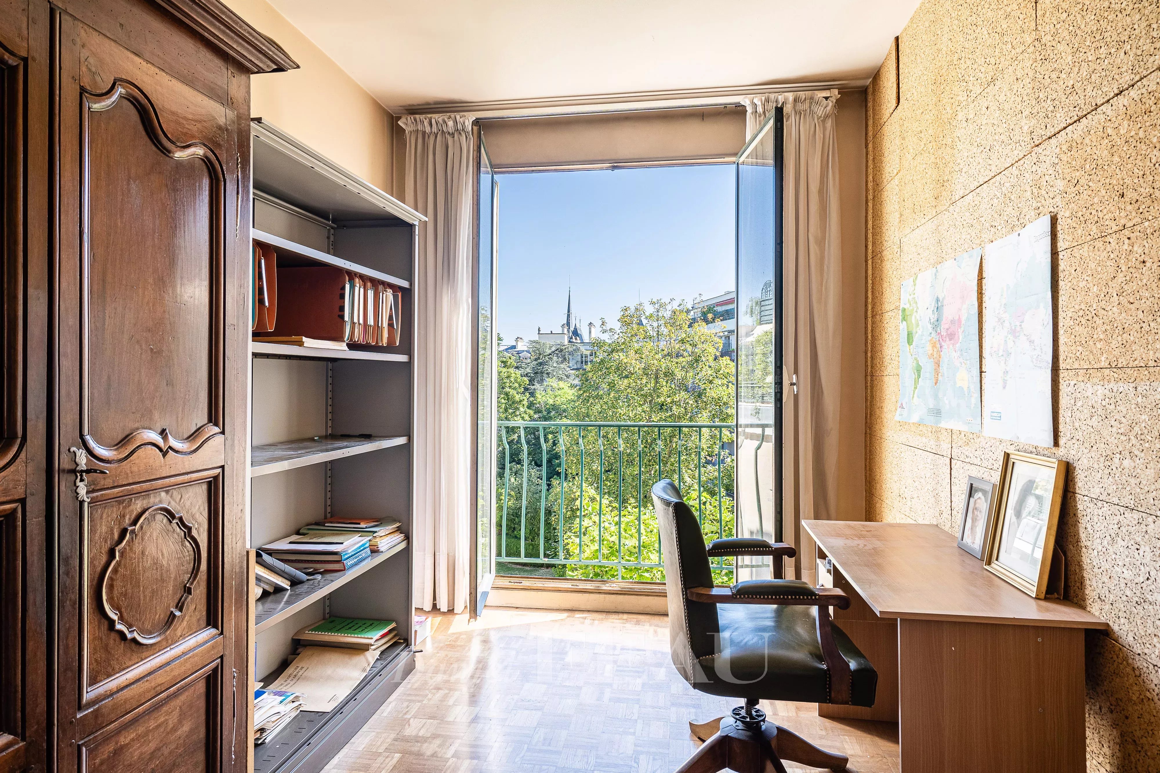 Sale Apartment Neuilly-sur-Seine