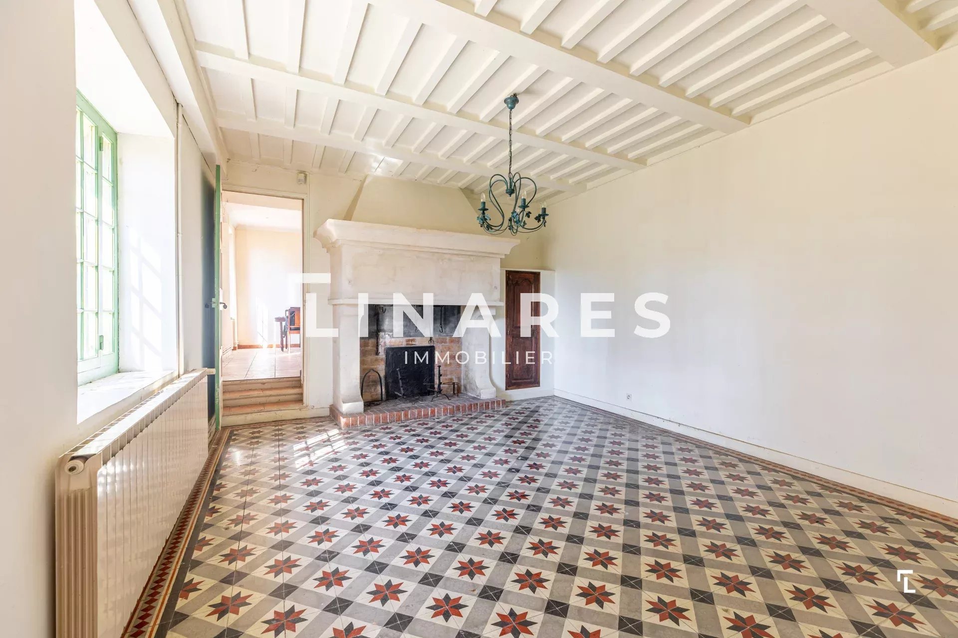 MAS DES PLATANES - Maison provençale à rénover de 263m2 - Terrain 2316m2 - Ventabren