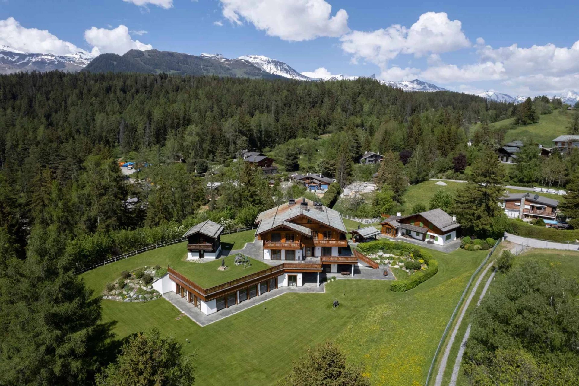 Außergewöhnliche Immobilie im Herzen des Wallis in Crans-Montana