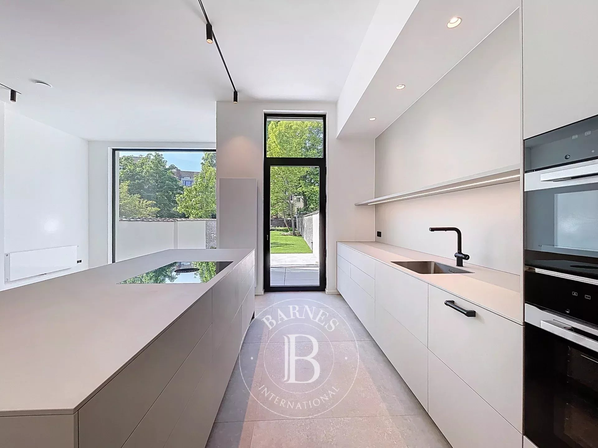 Ixelles- Duplex de haut standing à vendre