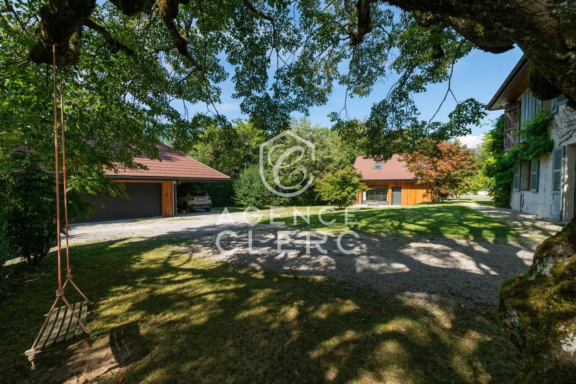 6 Bedroom Villa/Townhouse's Image 8