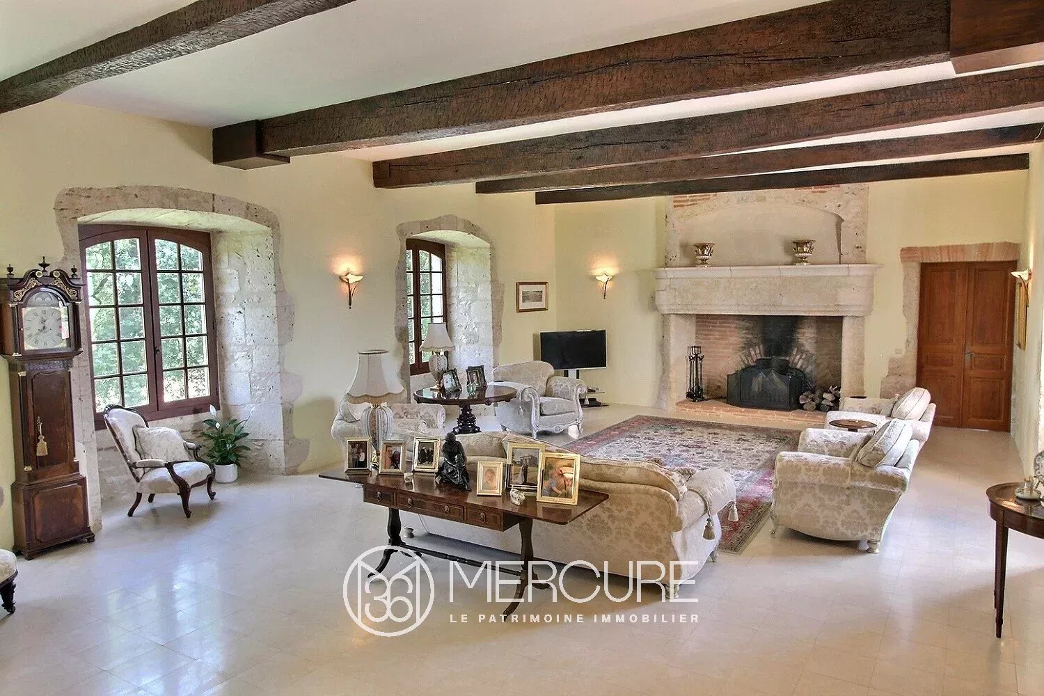 Renovated 15-18th centuries chateau - 8059TS