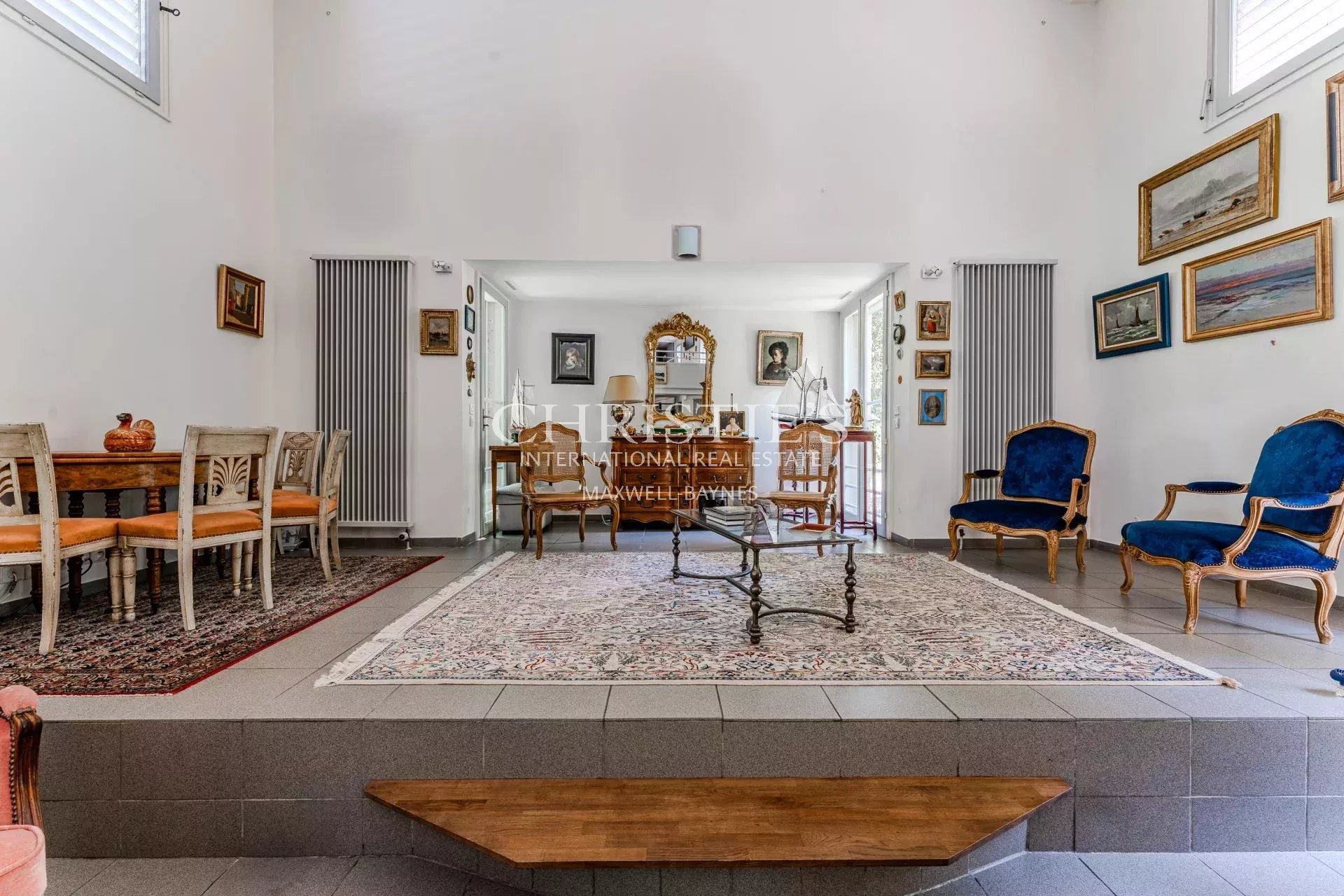 5 Bedroom Villa/Townhouse's Image 3