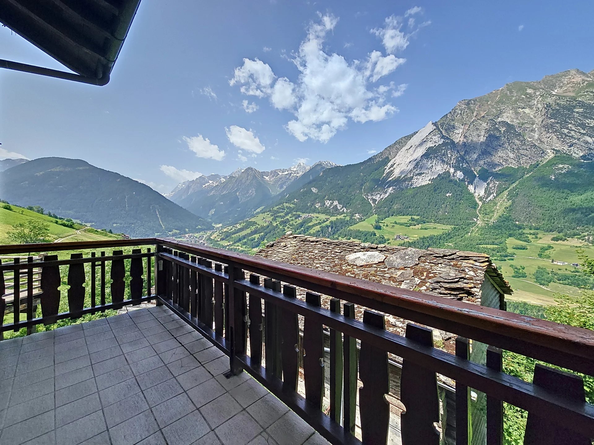 Charmante maison villageoise et sa grange traditionnelle !