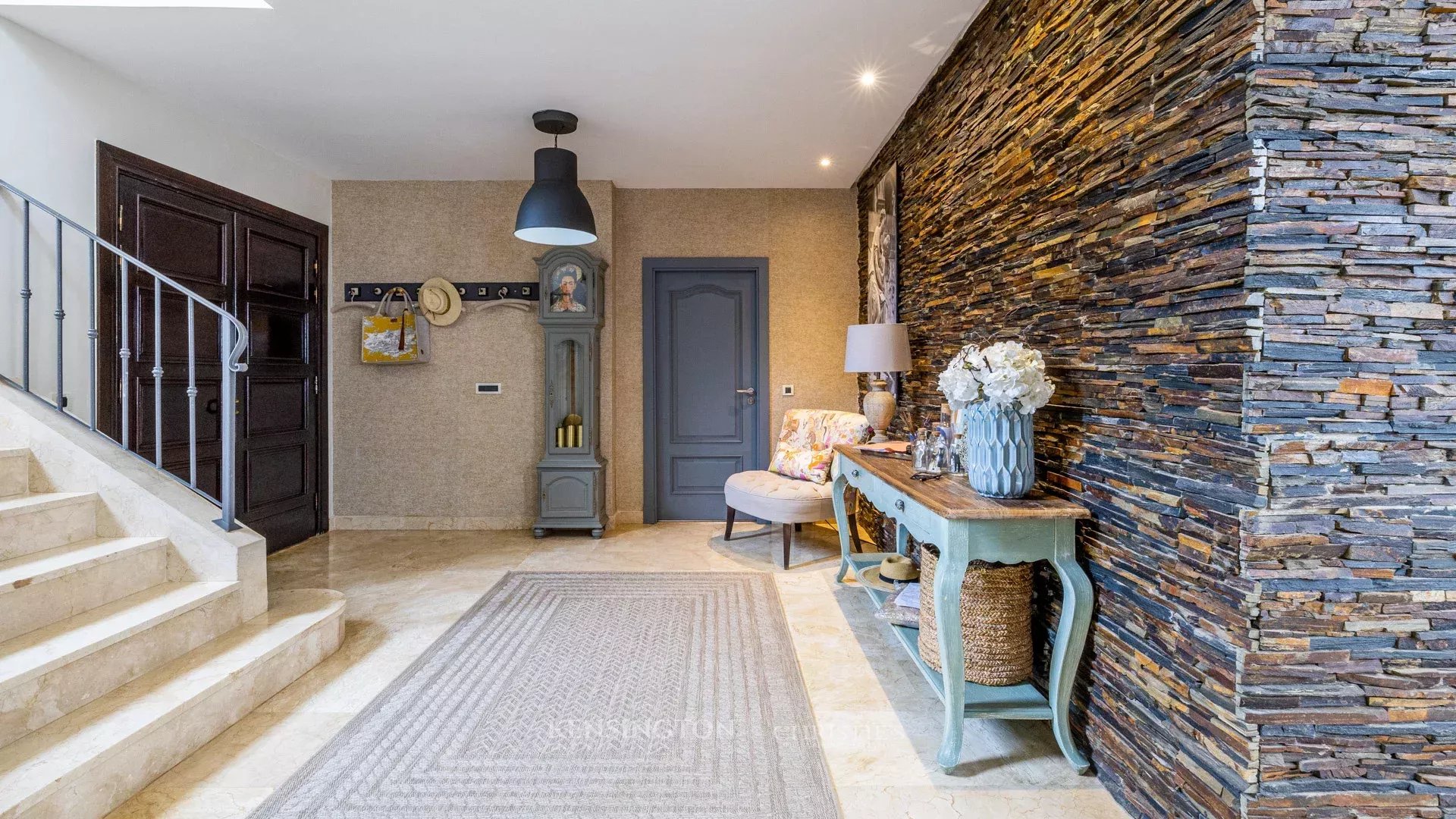 5 Bedroom Villa/Townhouse's Image 7