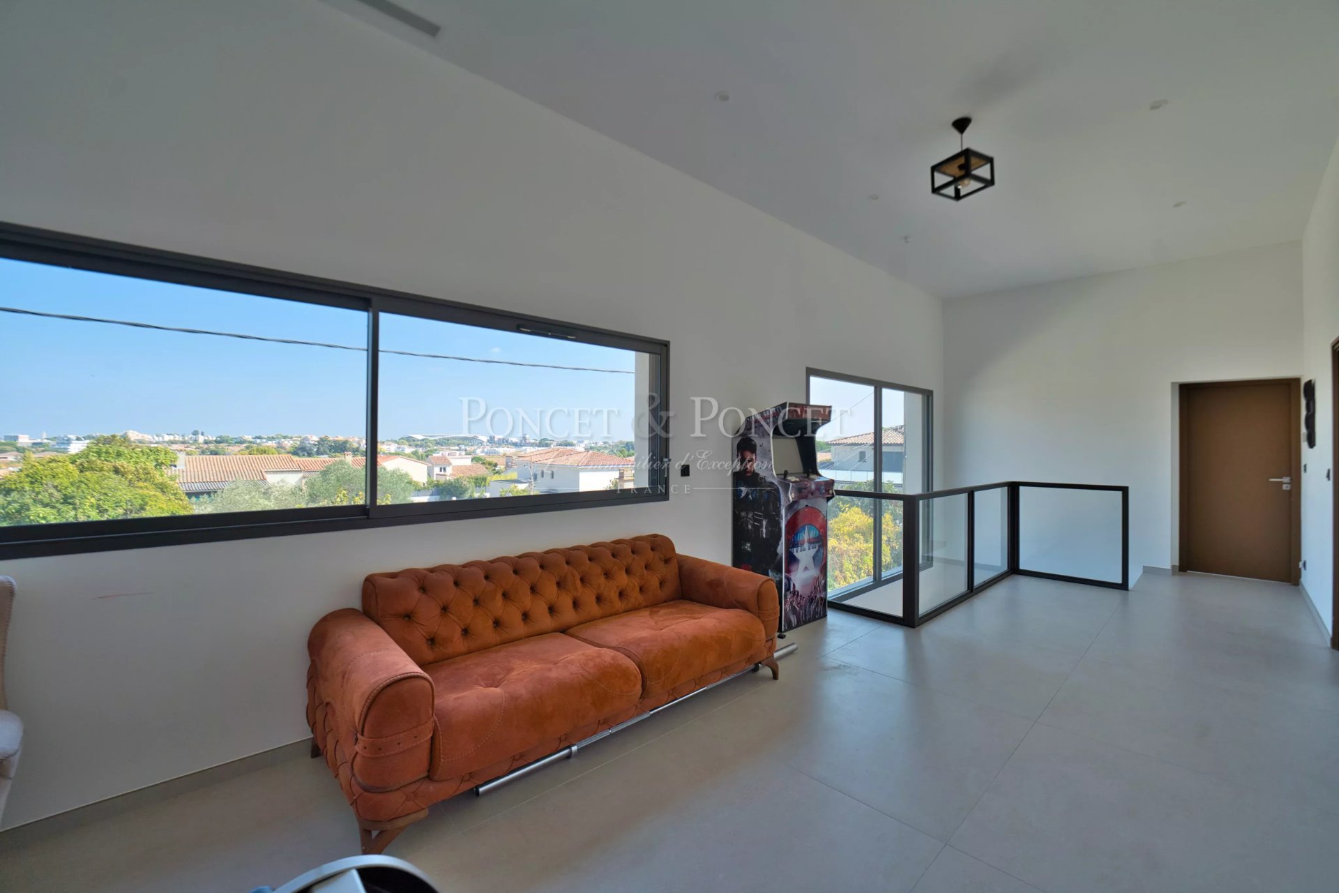 5 Bedroom Villa/Townhouse's Image 9