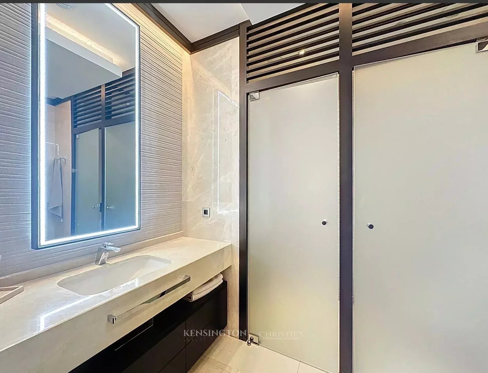 3 Bedroom Apartment/Flat's Image 11
