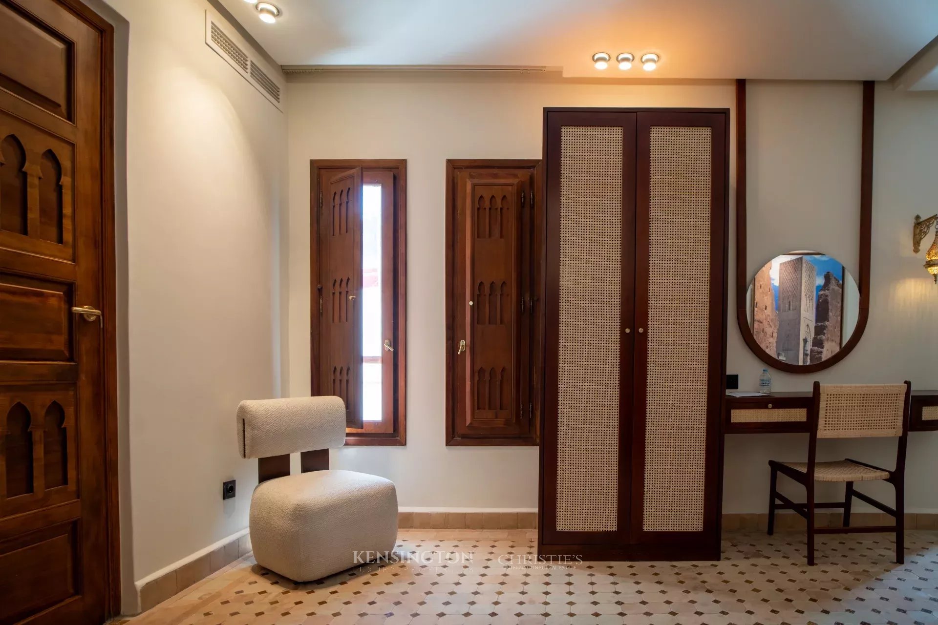 8 Bedroom Villa/Townhouse's Image 29