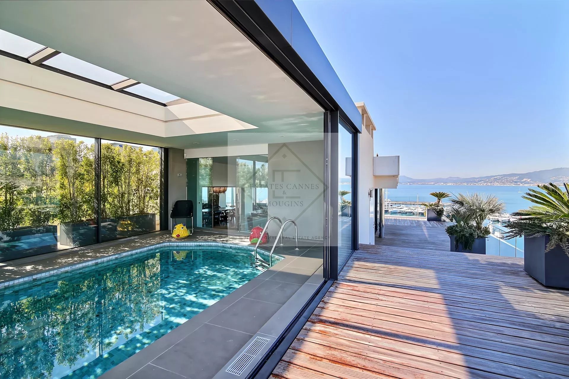 CANNES CROISETTE – PENTHOUSE D'EXCEPTION AVEC VUE MER PANORAMIQUE — photo 12