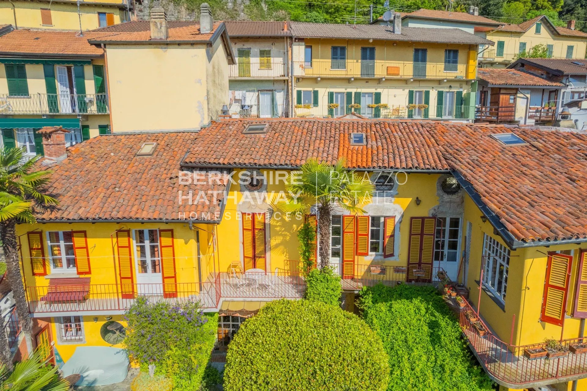 Historic Residence with Three Independent Units and Panoramic Lake Maggiore Views in Solcio di Lesa