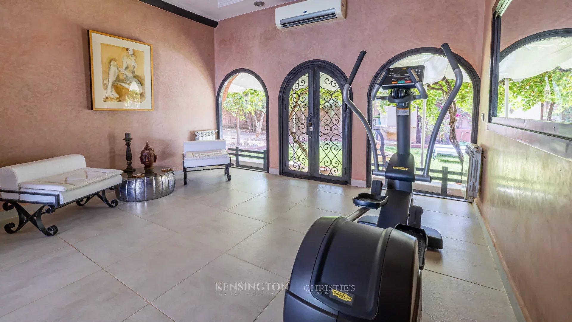 9 Bedroom Villa/Townhouse's Image 20