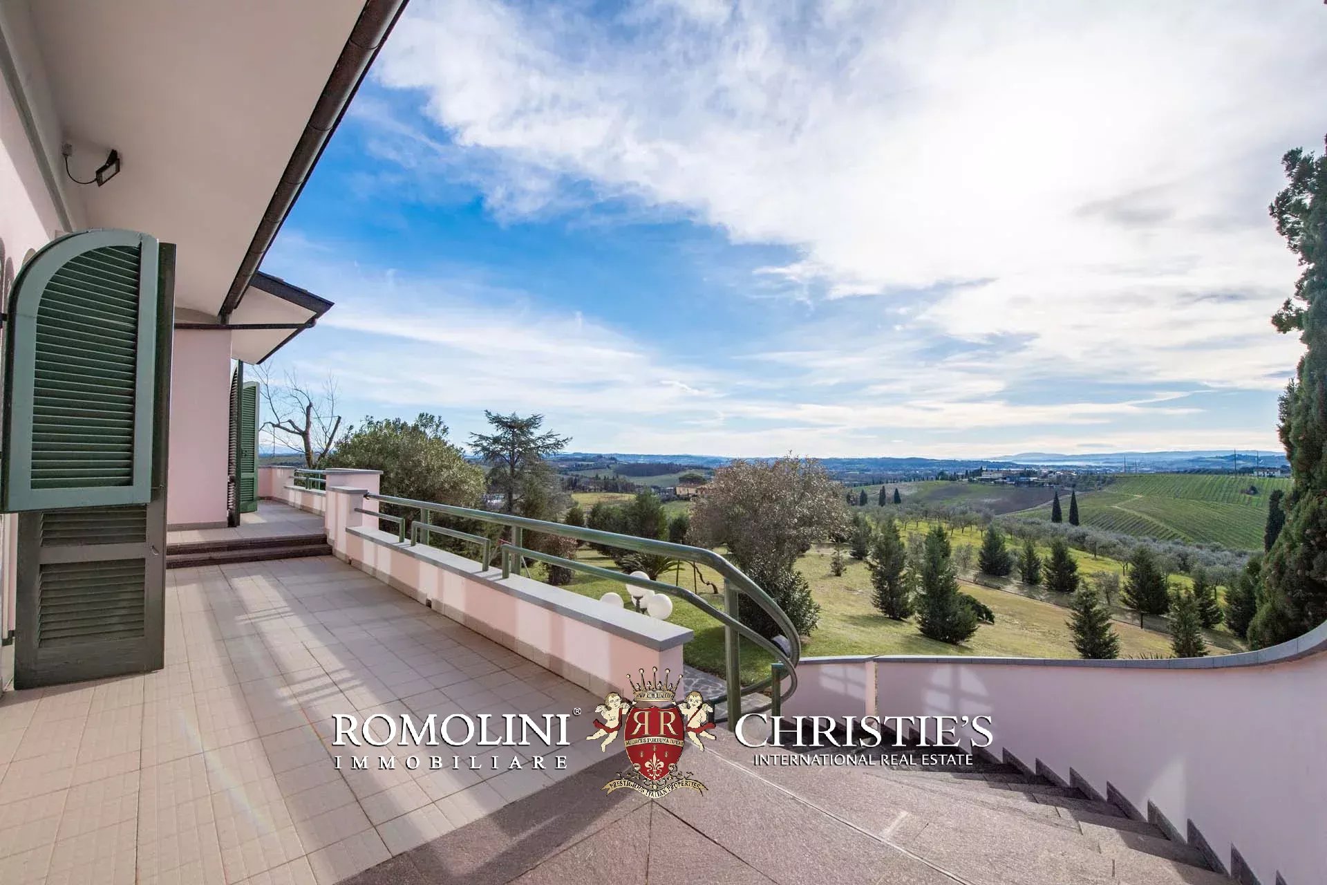 5 Bedroom Villa/Townhouse's Image 55