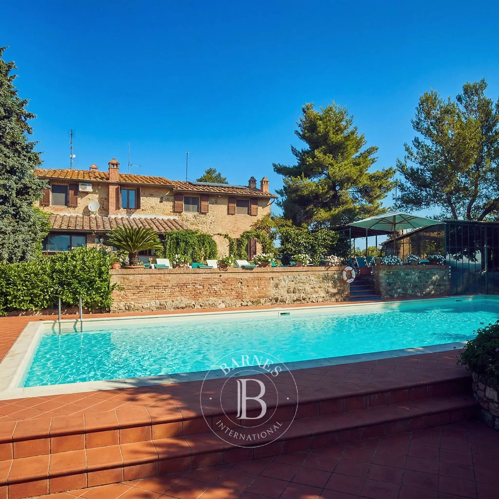 Siena, Complesso immobiliare di charme nel cuore della campagna senese