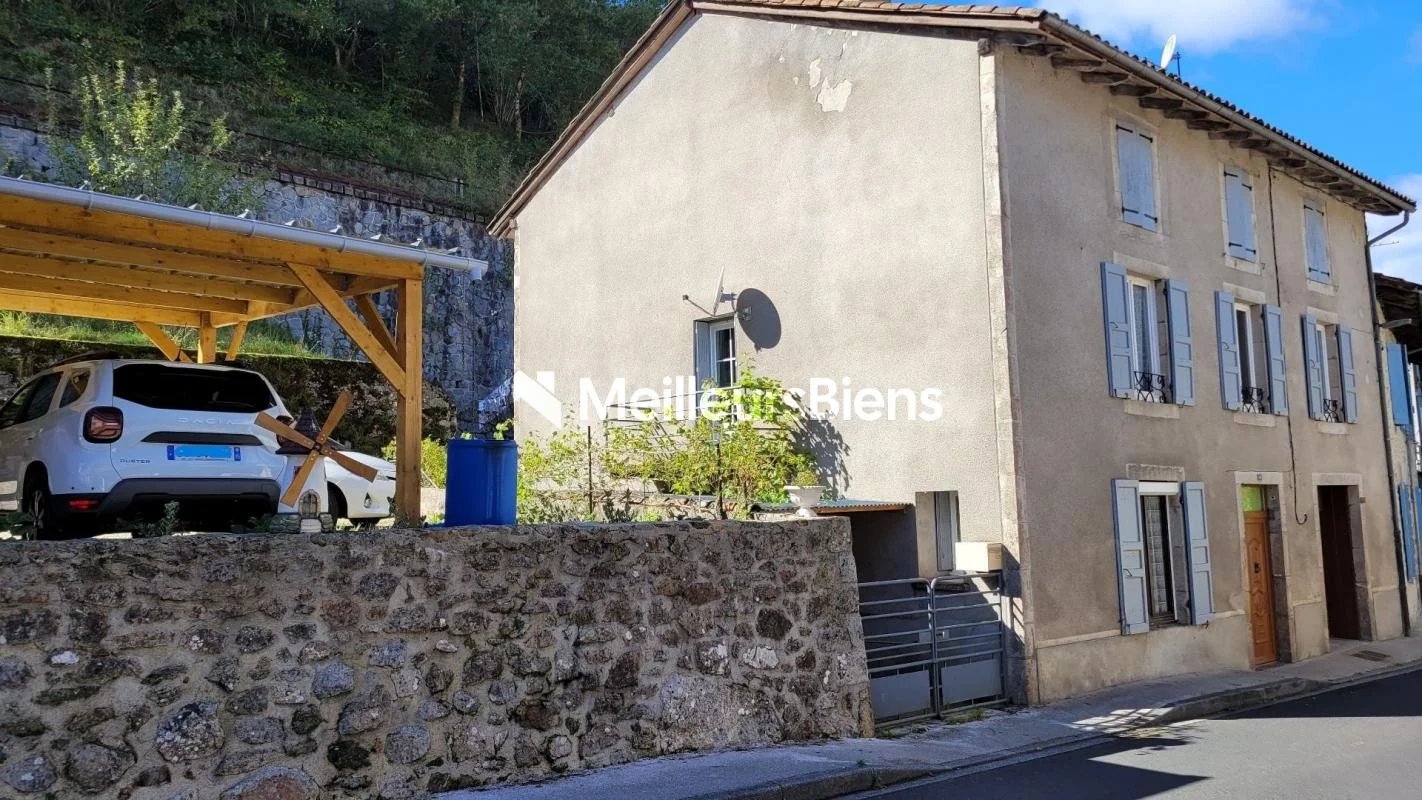 Maison de village avec parking privatif