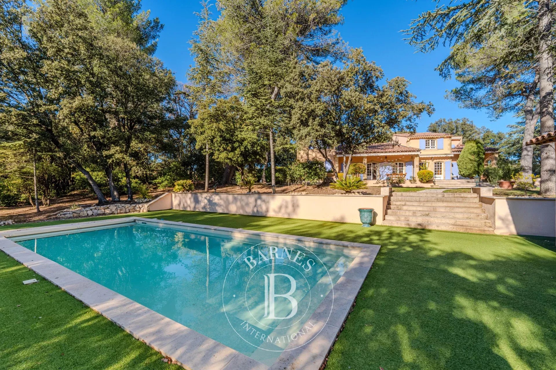 EXCLUSIVE - LA BASTIDE DE JOURDANS - HOUSE 376M² - 6 BEDROOMS - GARDEN 6300M² - POOL - TENNIS - picture 16