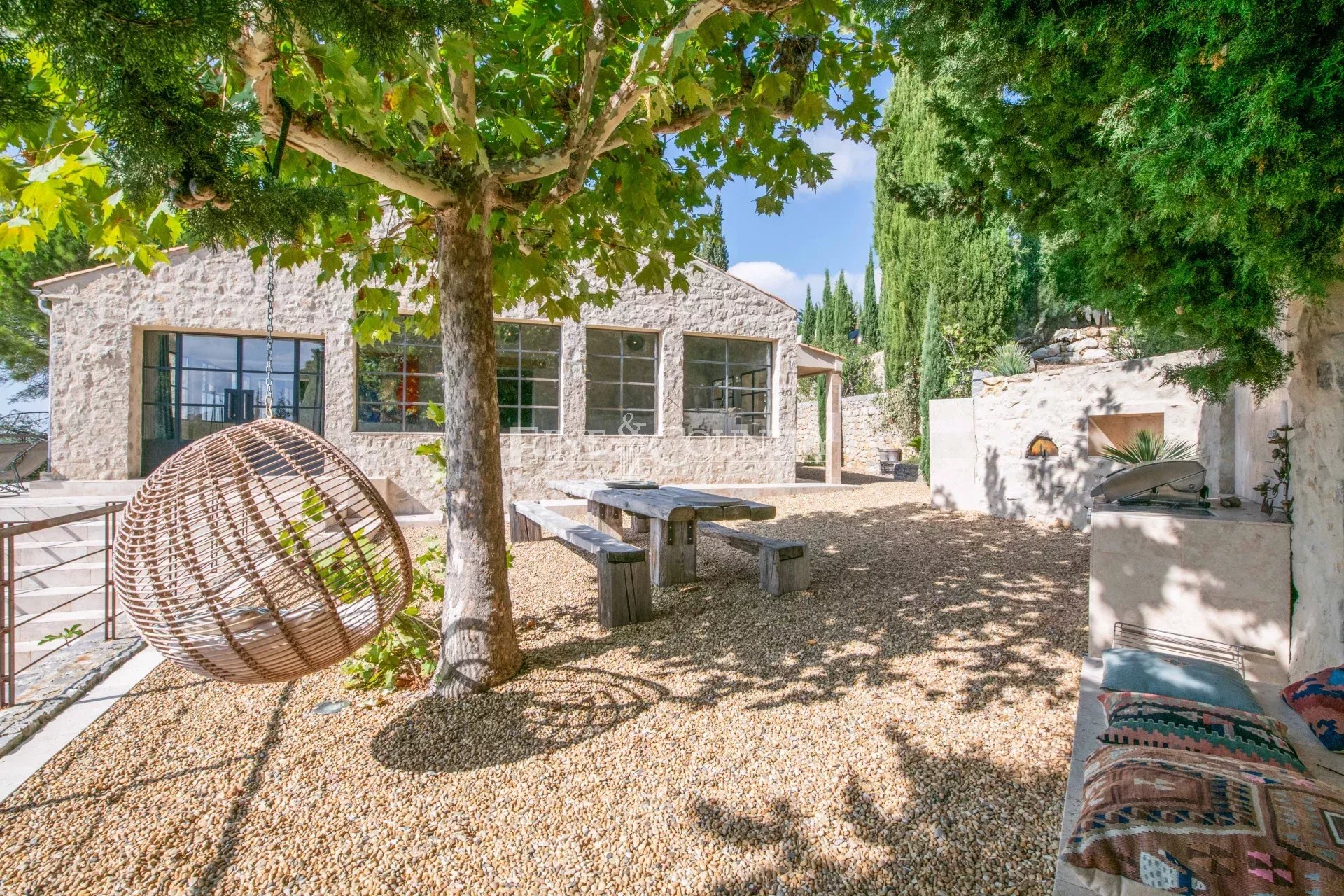 Photo of Architectural Stone Bastide for sale in Montauroux village