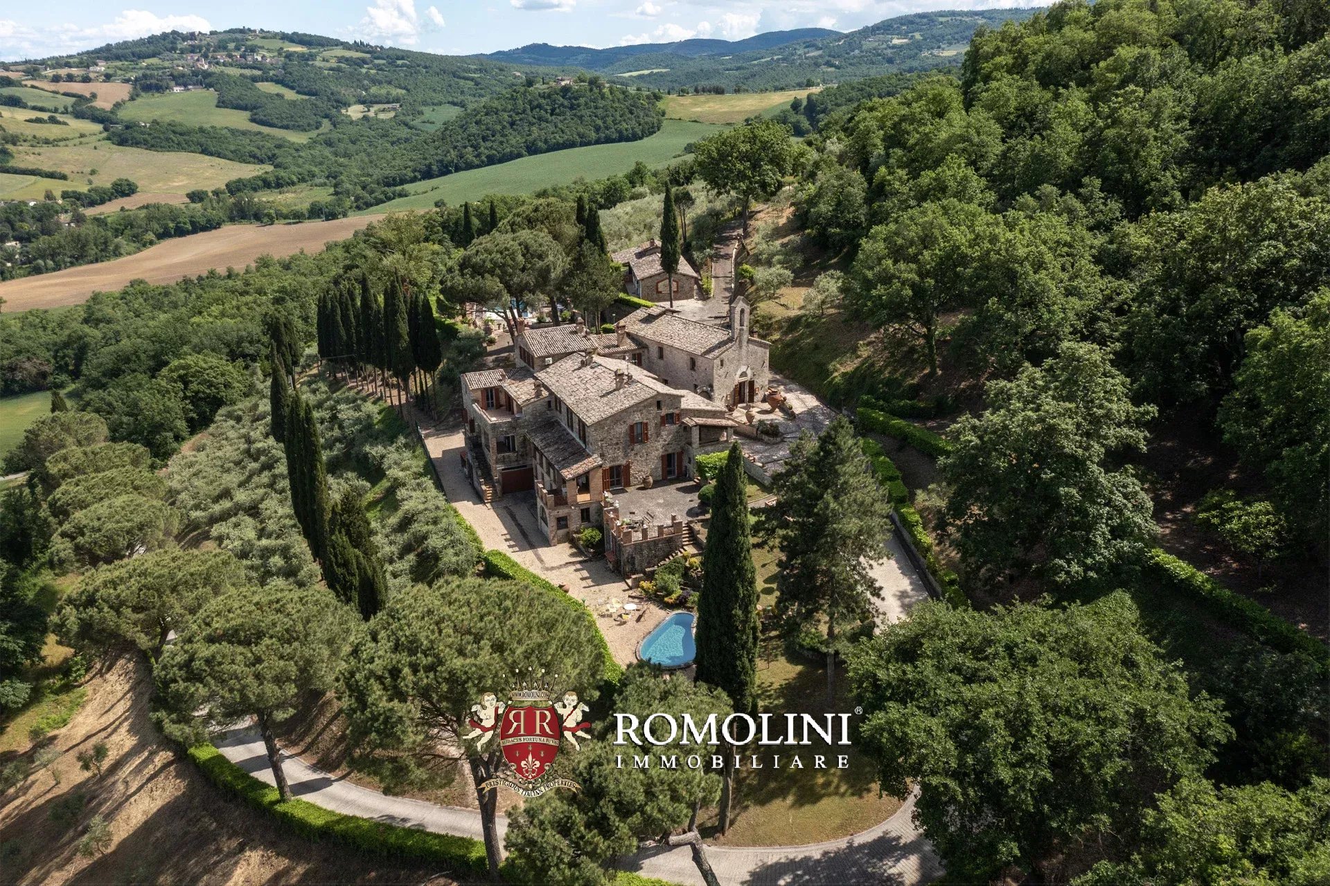 8 Bedroom Villa/Townhouse's Image 21