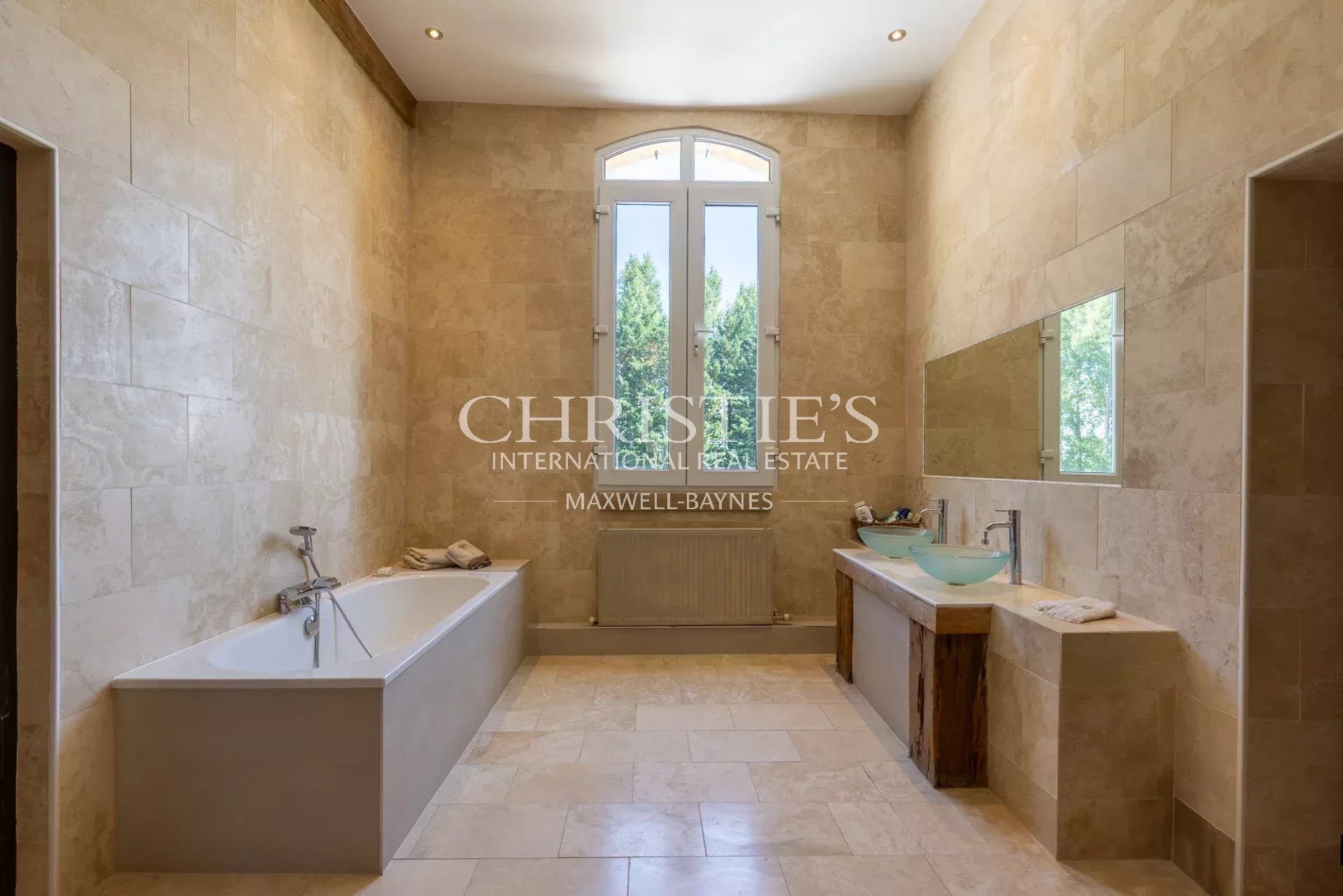 5 Bedroom Villa/Townhouse's Image 13