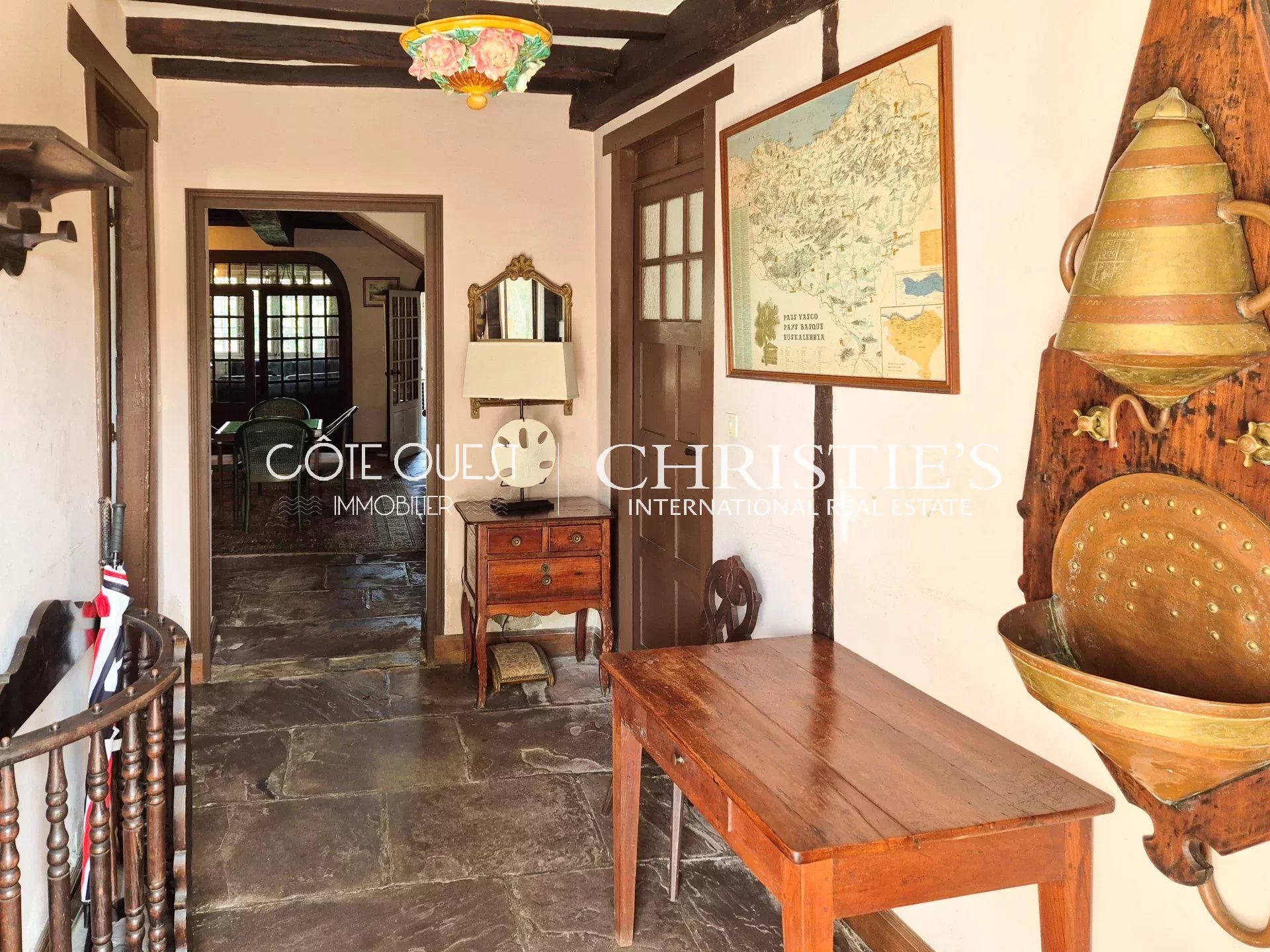 9 Bedroom Villa/Townhouse's Image 6
