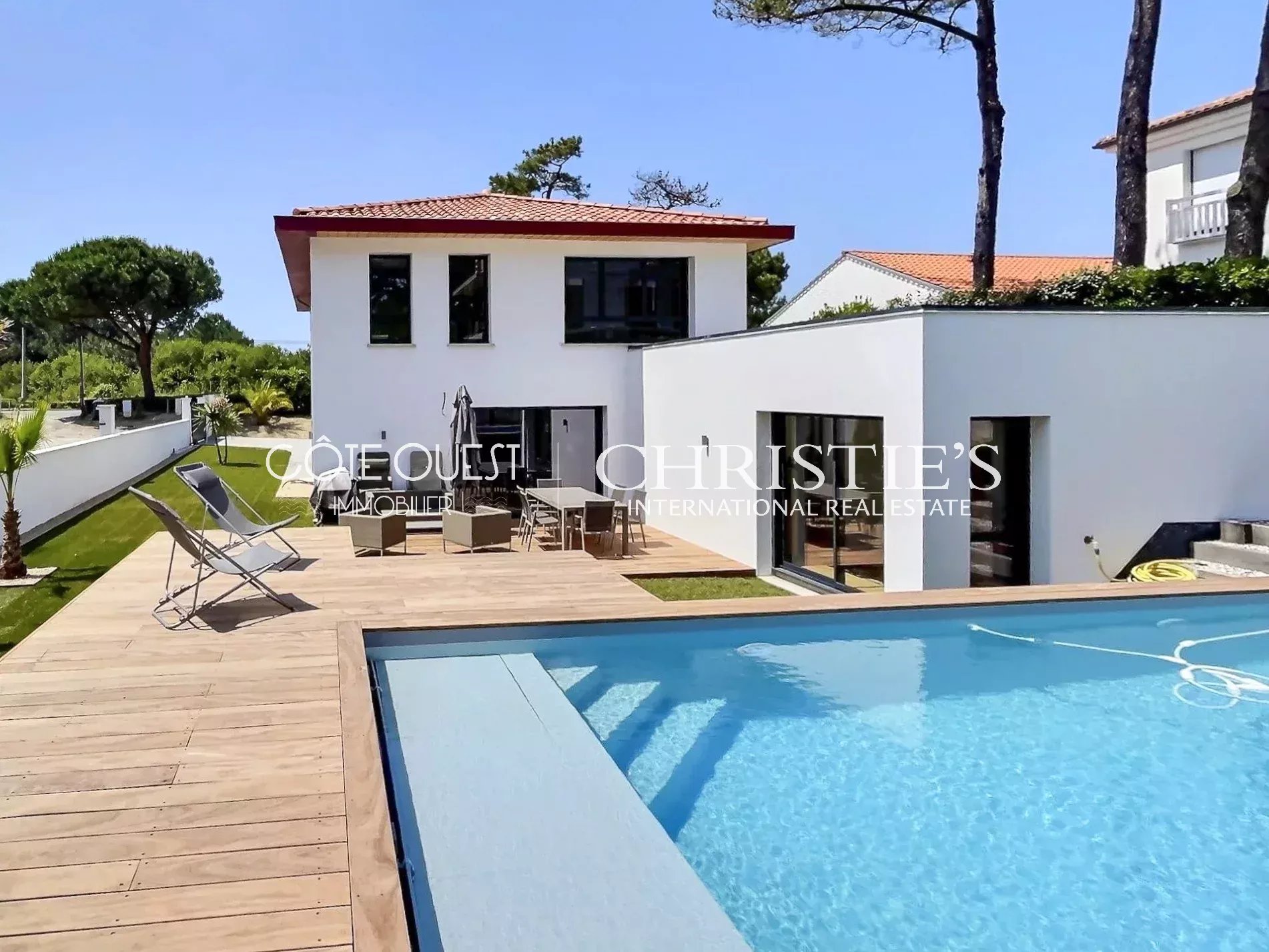 For sale - Anglet – A property with a swimming pool