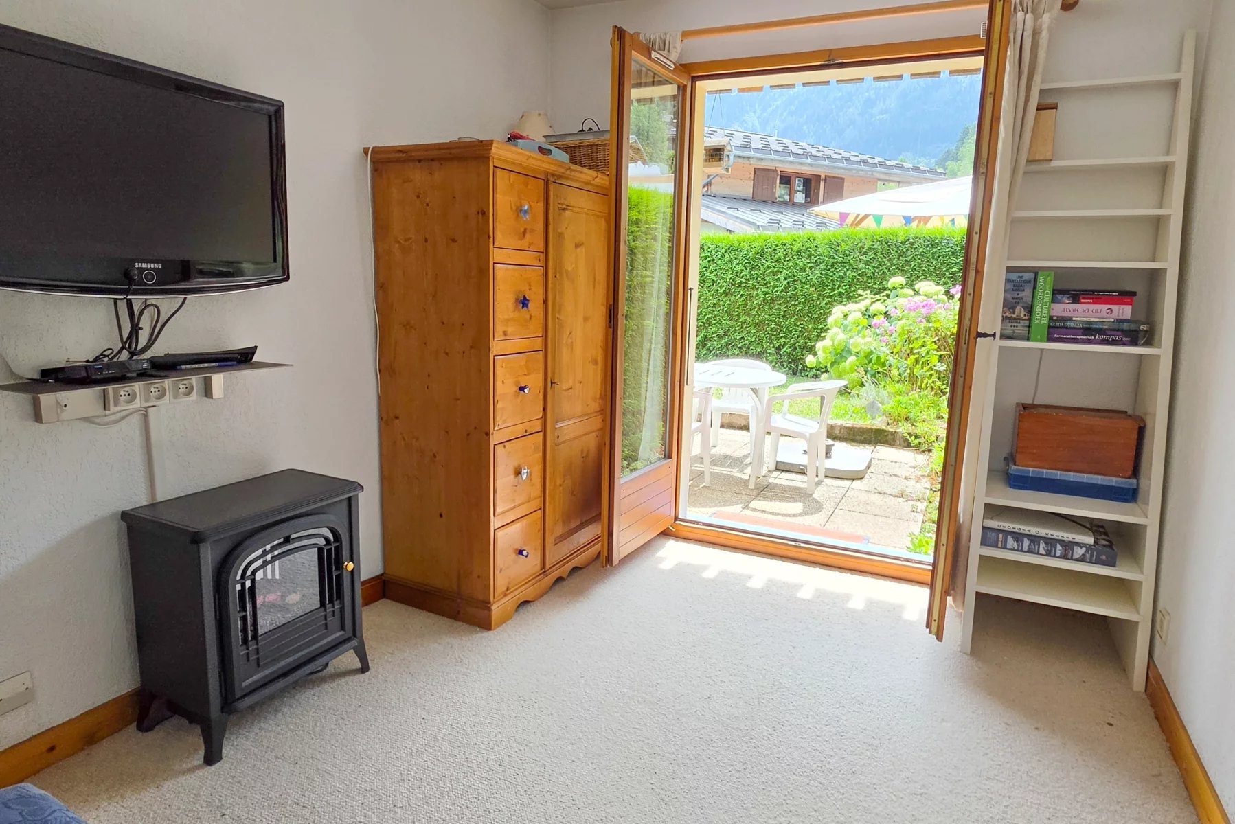 Photo of LES HOUCHES - 2 Bedroom apartment with a garden right next to the Prarion lift