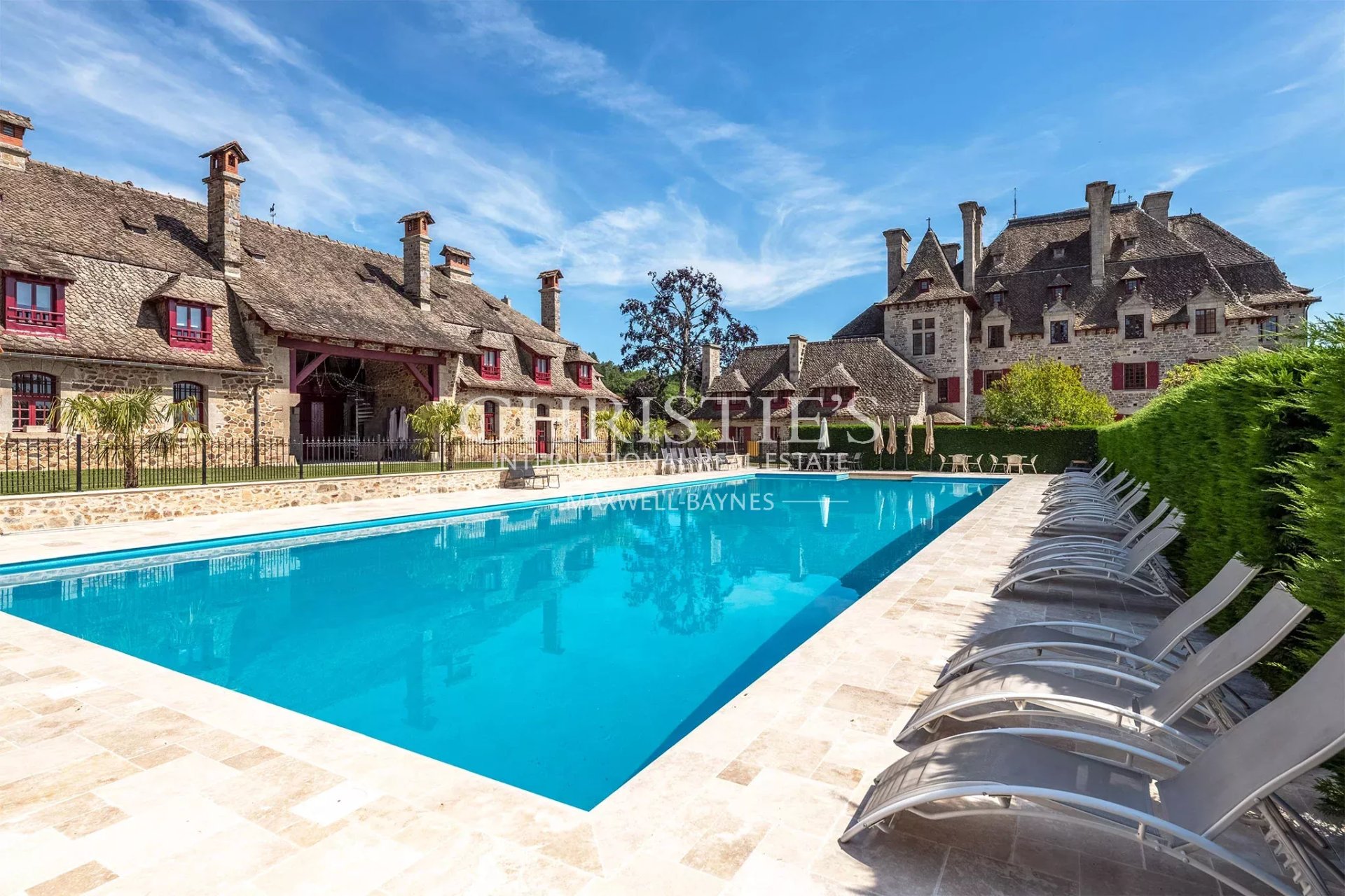 38 Bedroom Chateau's Image 3