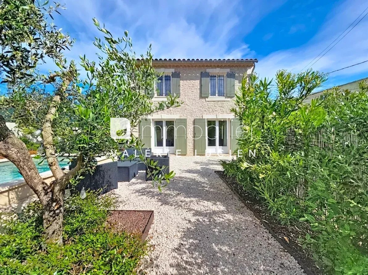 In a quiet location, within walking distance of the town centre
