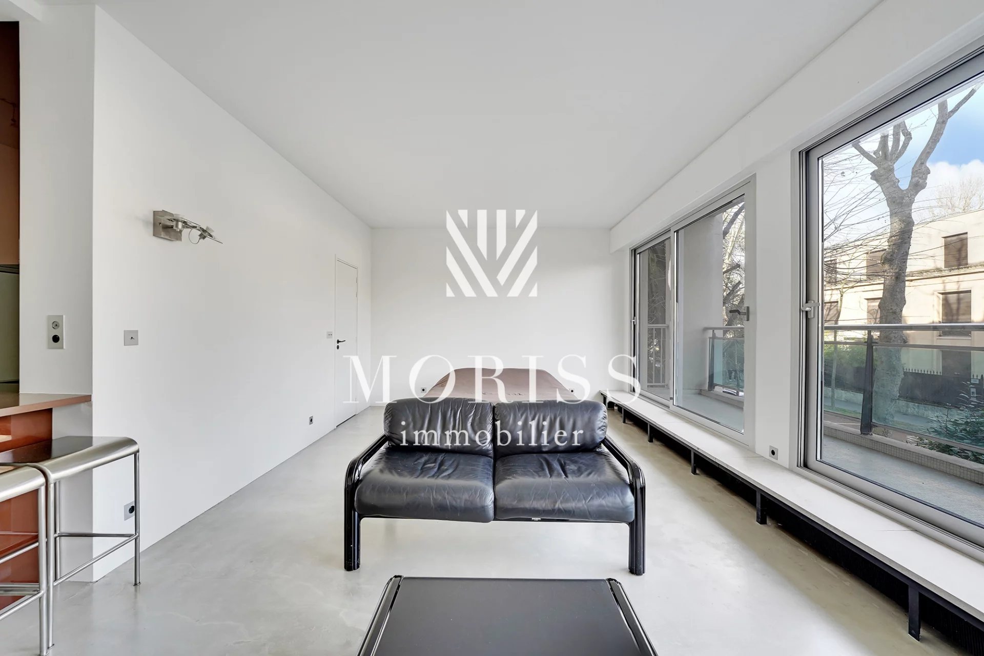 A vendre – Neuilly-sur-Seine – Studio de 41 m² transformable en - Image Array
