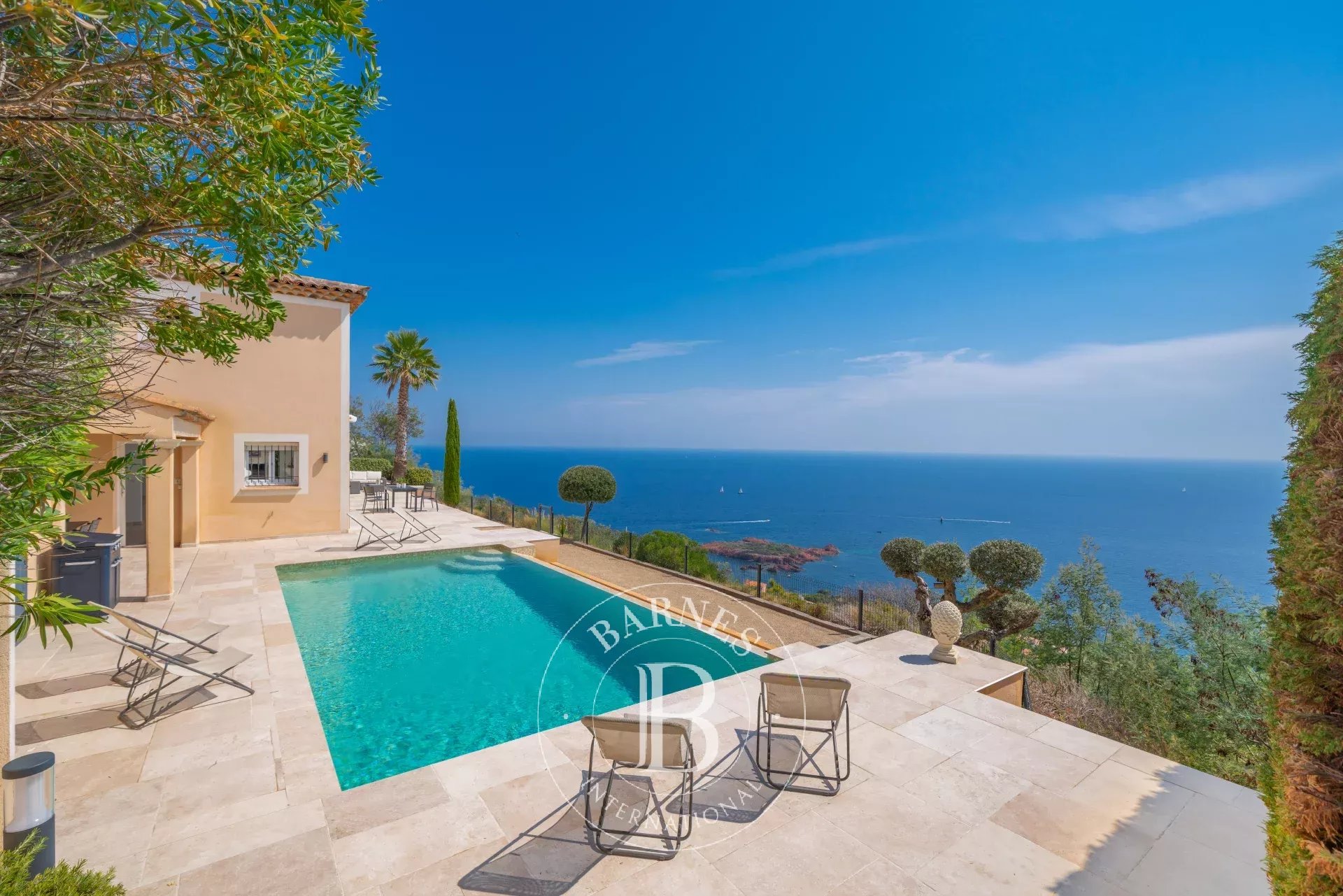 Villa Saint-Raphaël - picture 4