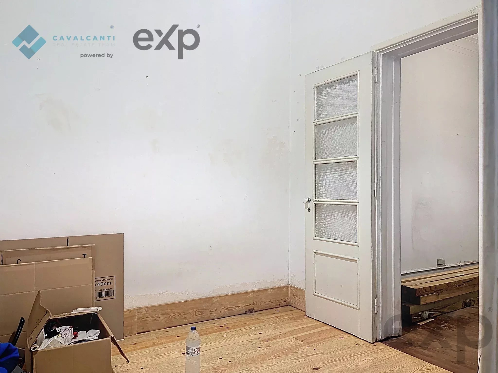 3-bedroom with charm and patio for renovation – Lisbon 86916807 image 13