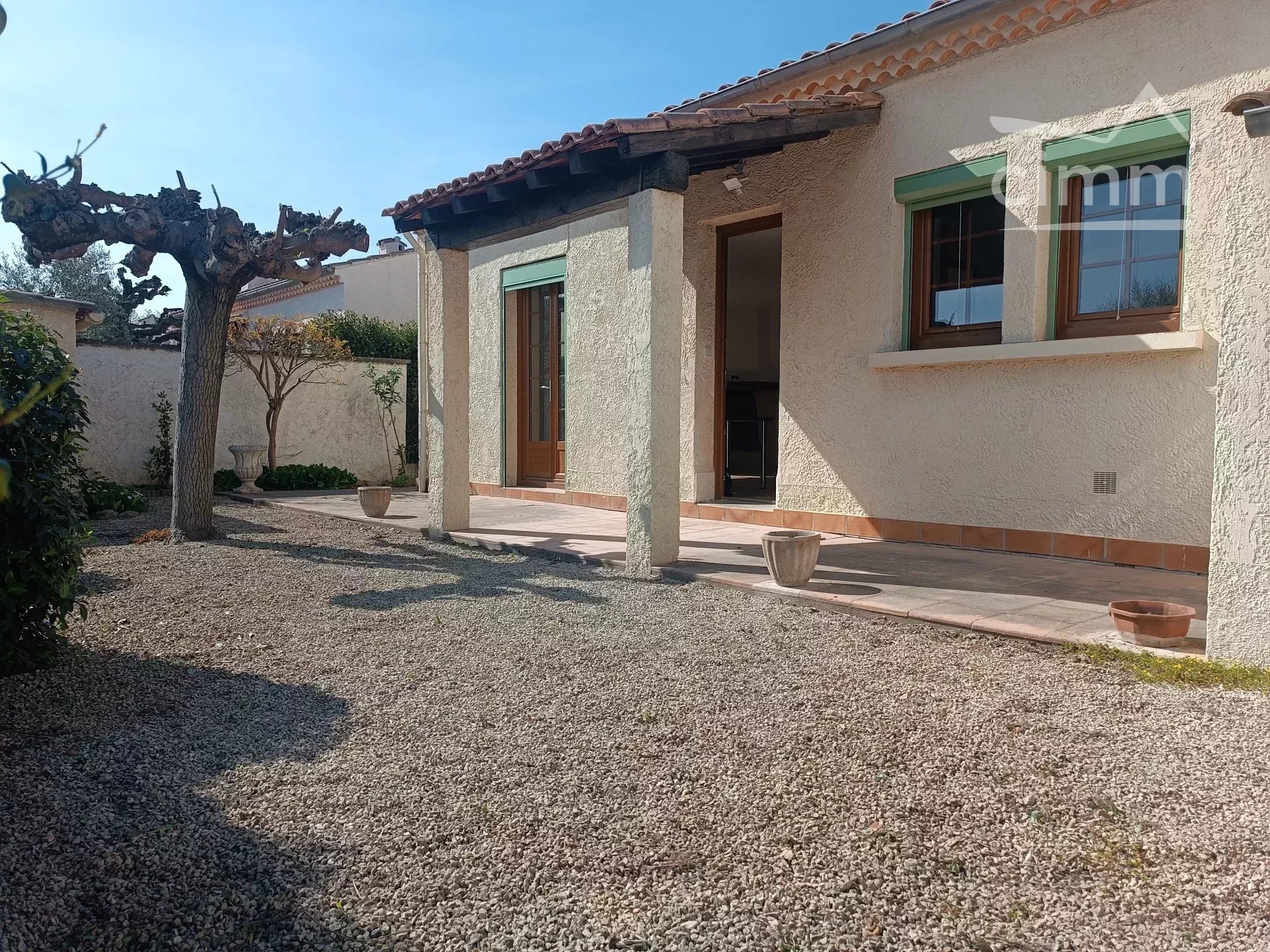 Agence immobilière de 