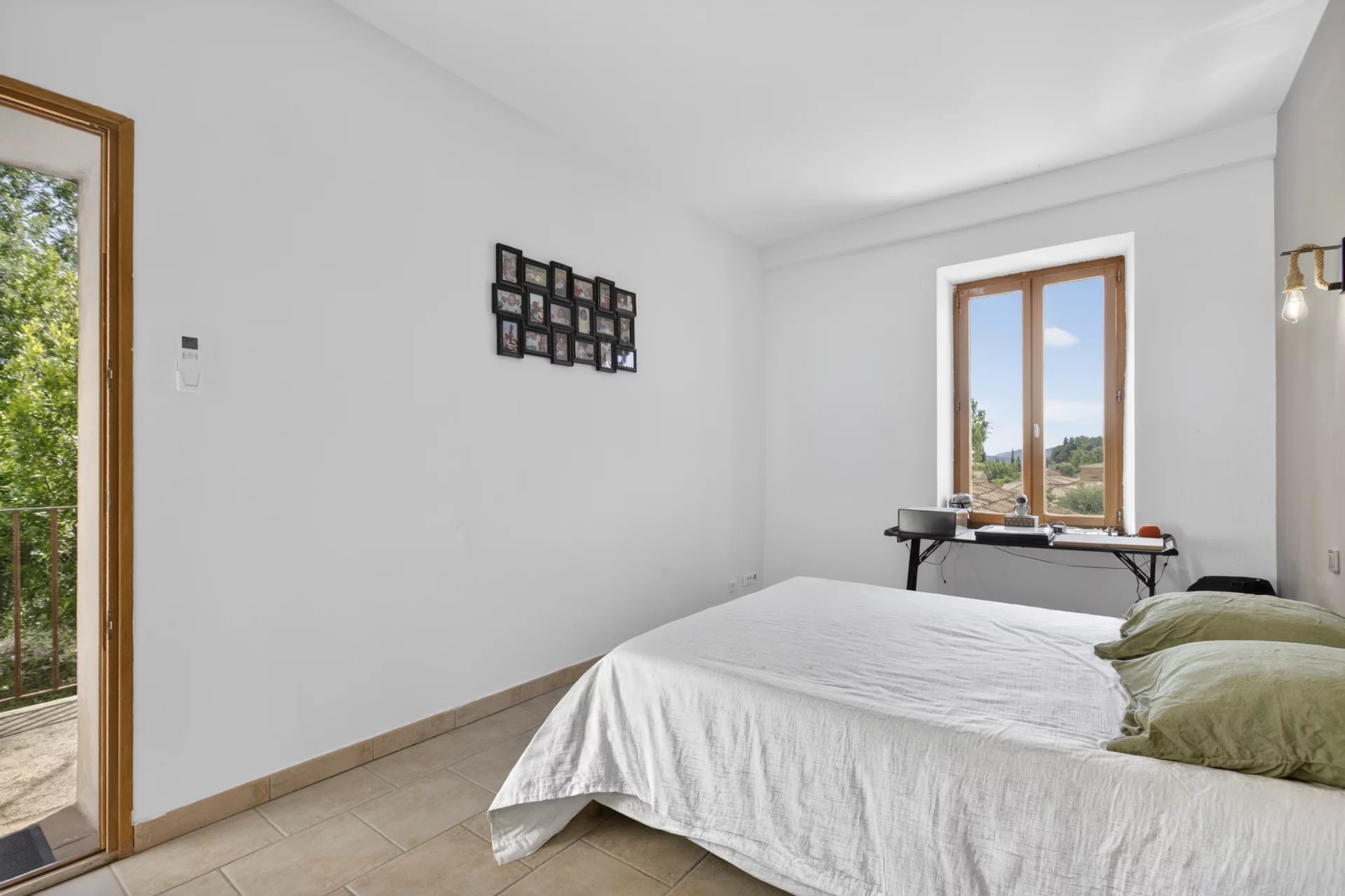 Renovated stone house with independent apartment walking distance to the village – Montauroux