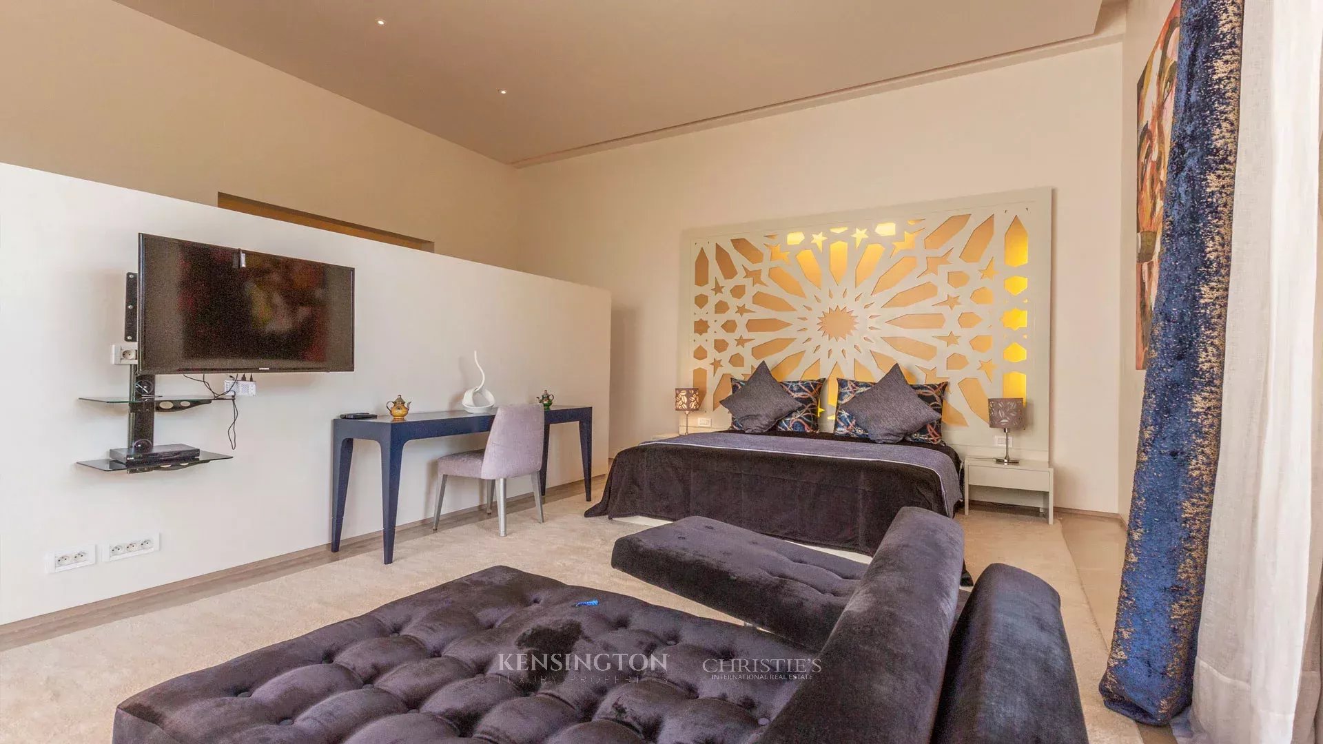 6 Bedroom Villa/Townhouse's Image 23