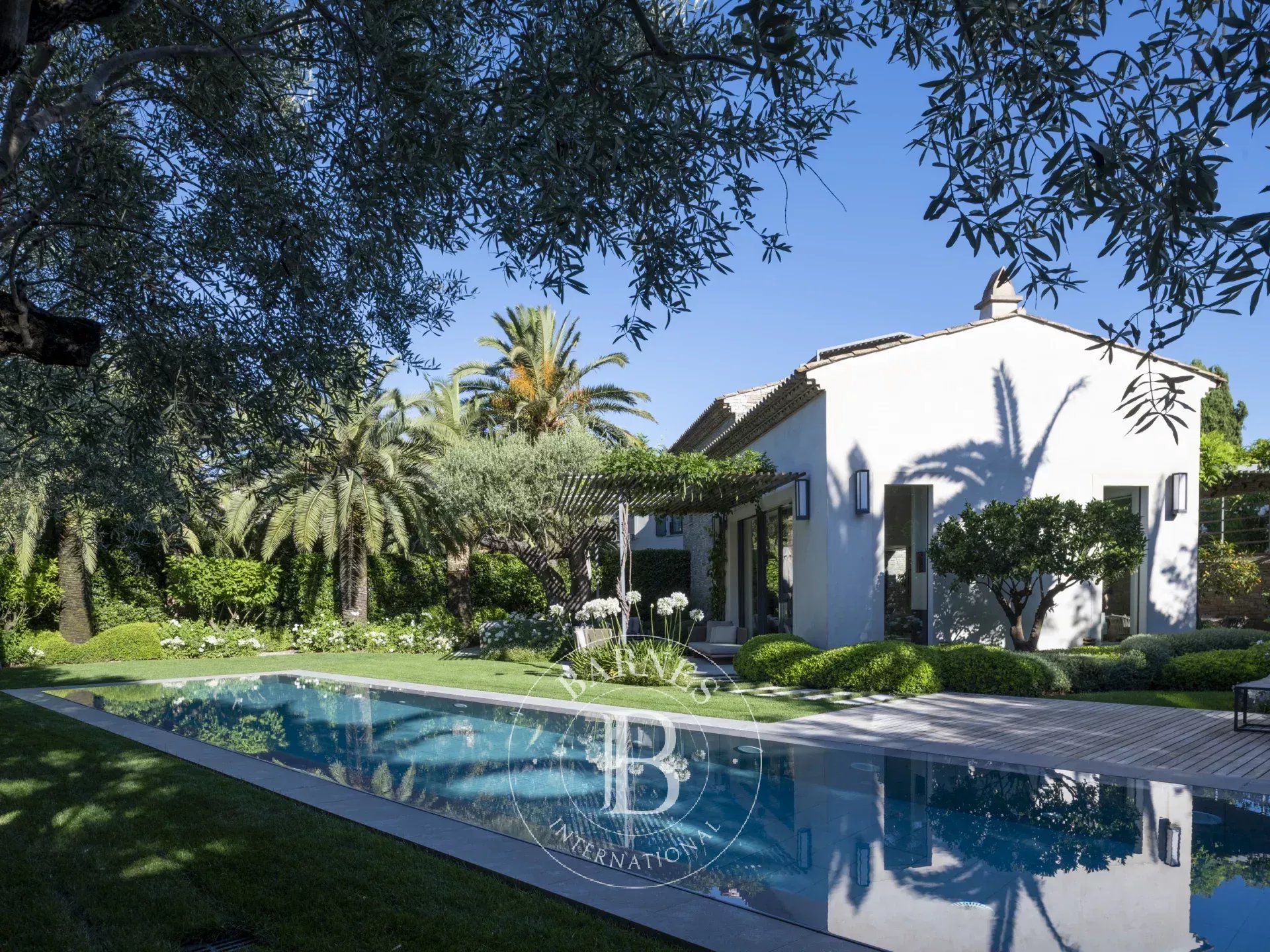 Villa Saint-Tropez  -  ref 85451398 (picture 2)