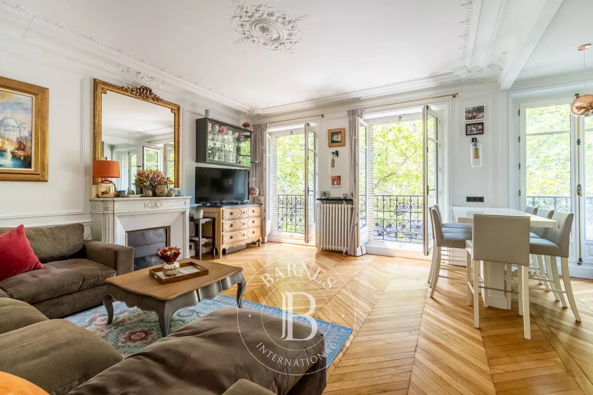 Paris 17 - Ternes - Refurnished high-end apartment