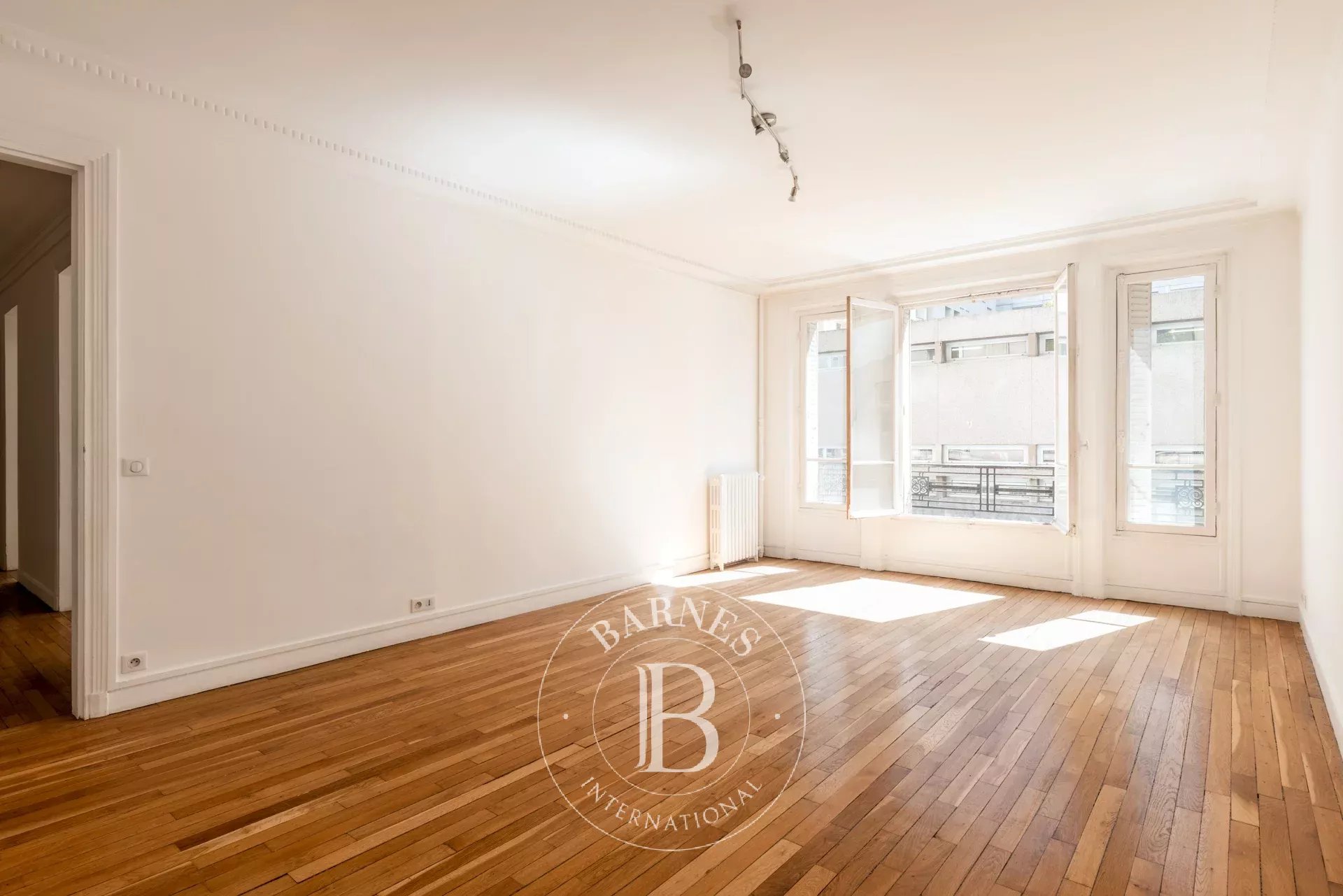 Paris  - Apartment 4 Bedrooms - picture 4
