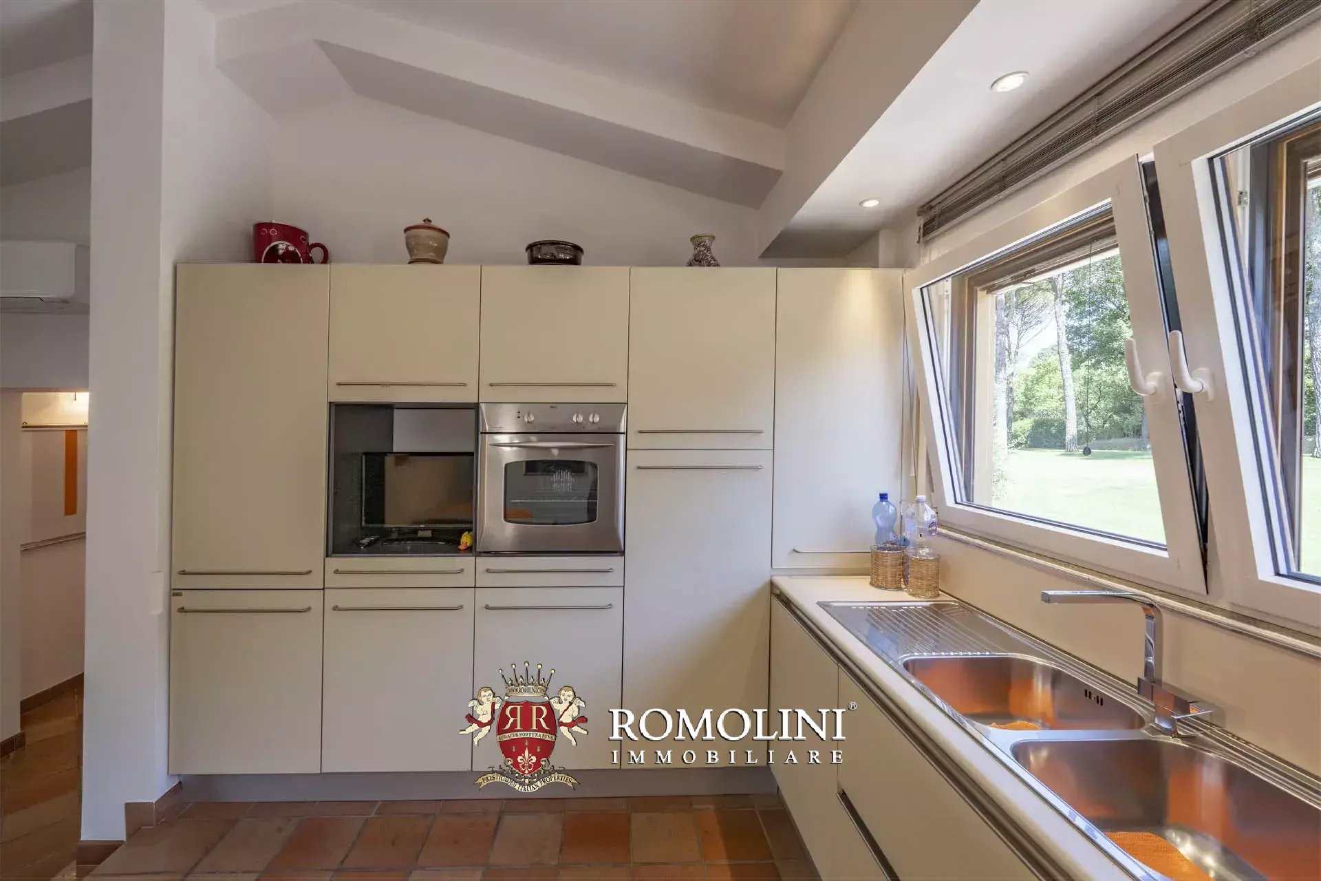 3 Bedroom Villa/Townhouse's Image 60