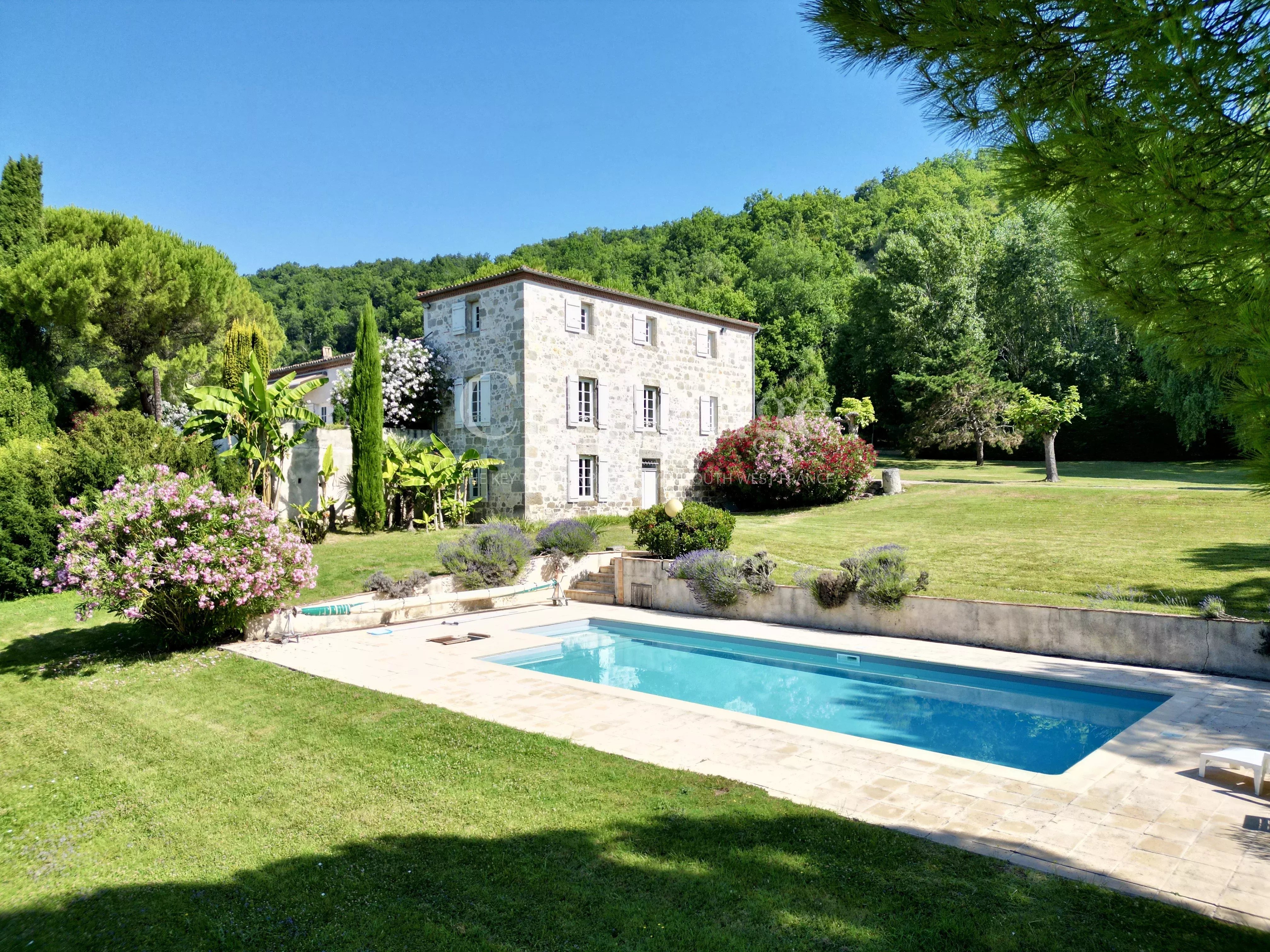 House in Agen - view 1