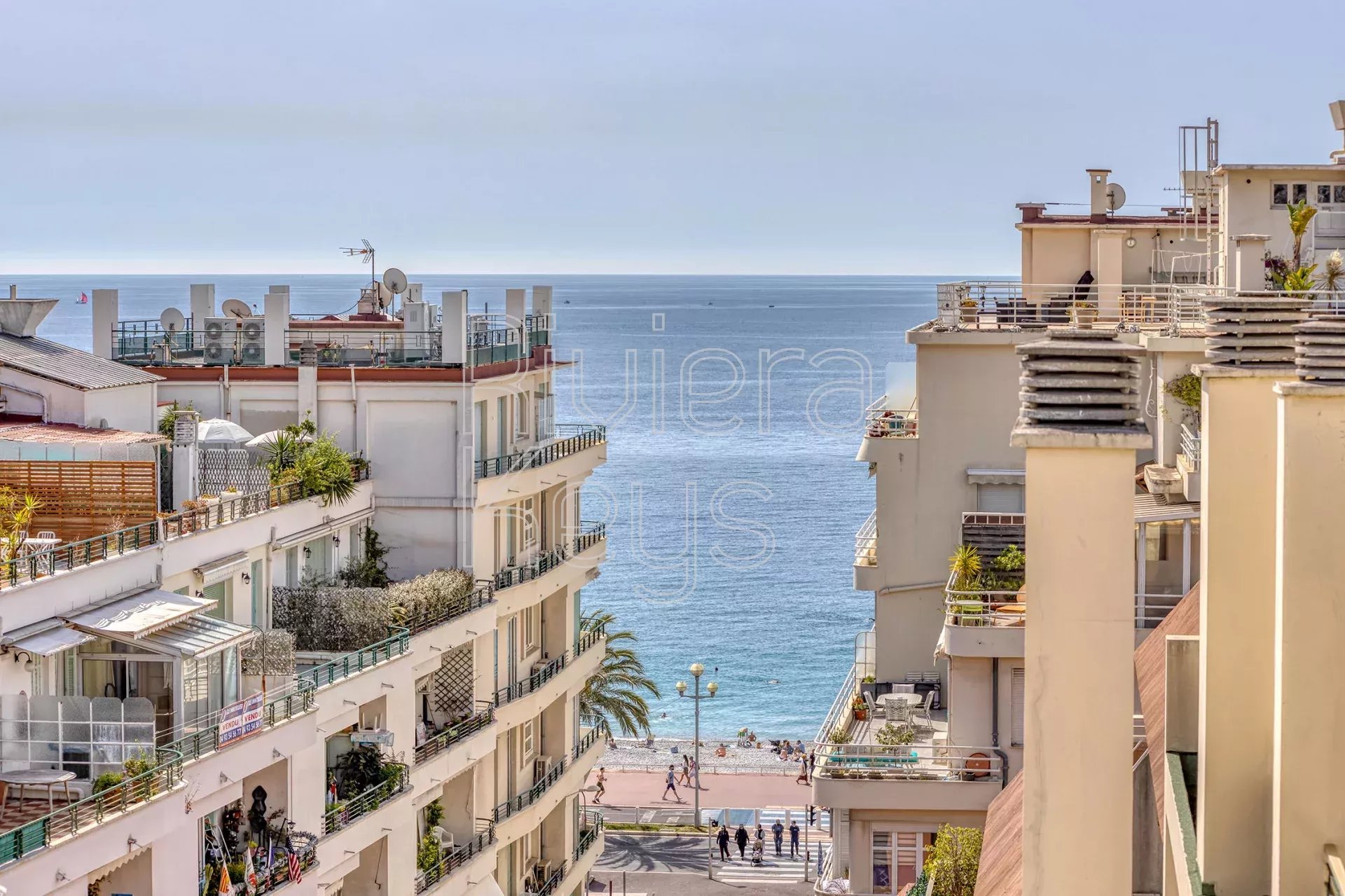 NICE - Gambetta: Stunning 2-bedroom rooftop duplex with two large terraces and sea view