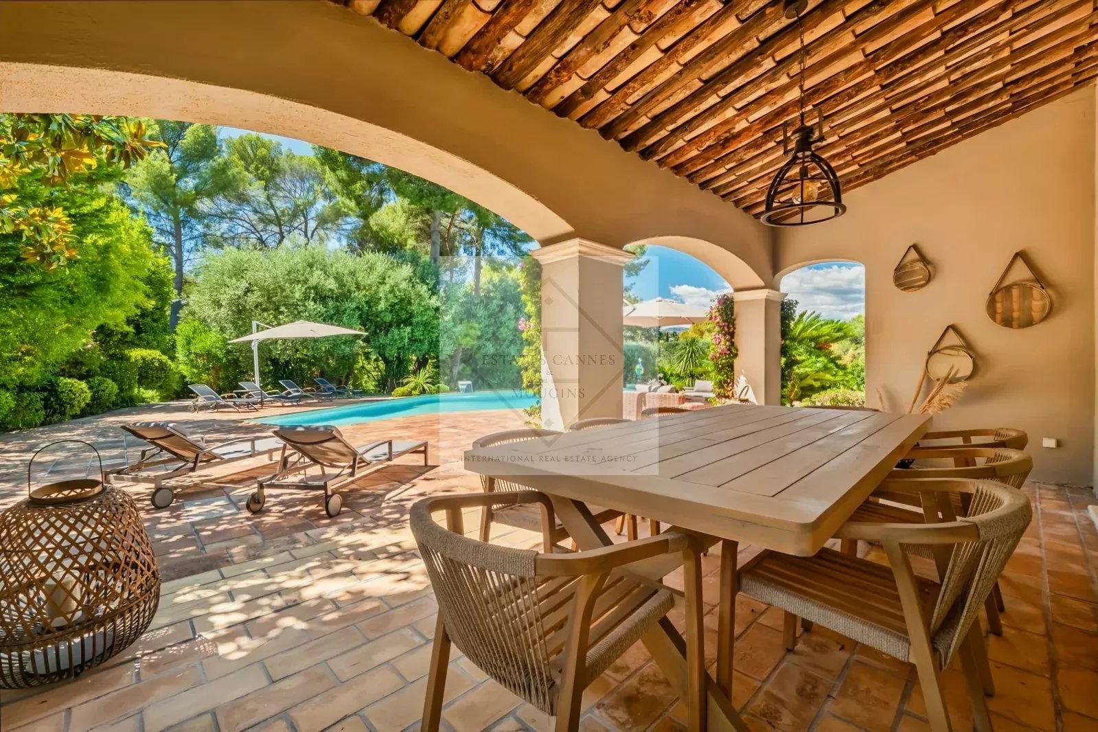 Superbe villa neuve de style provençal – Vue panoramique & intimité absolue — photo 29