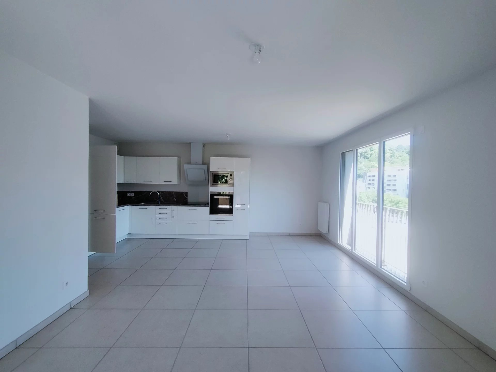 5249738 Location Lyon 9ème
