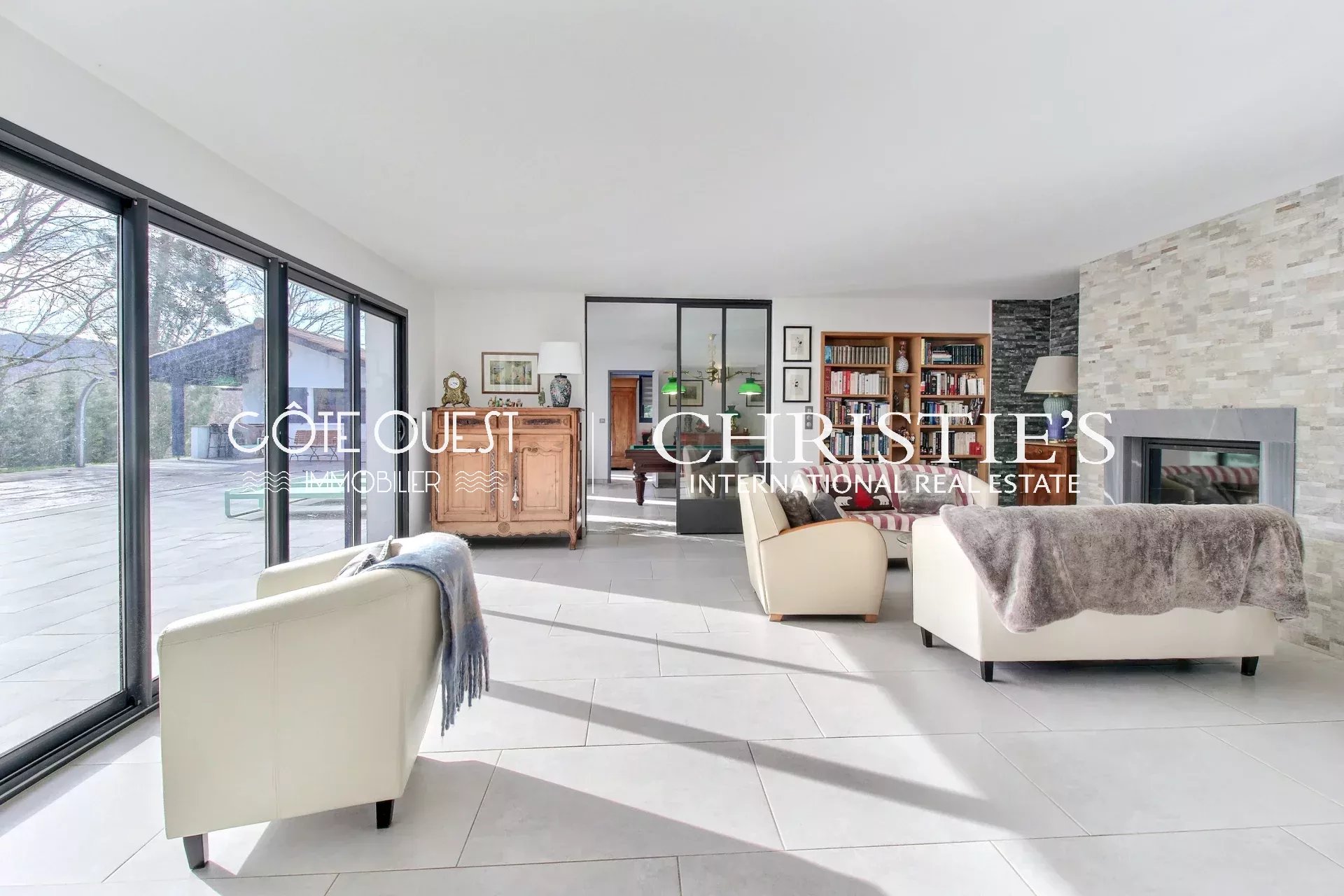 4 Bedroom Villa/Townhouse's Image 7