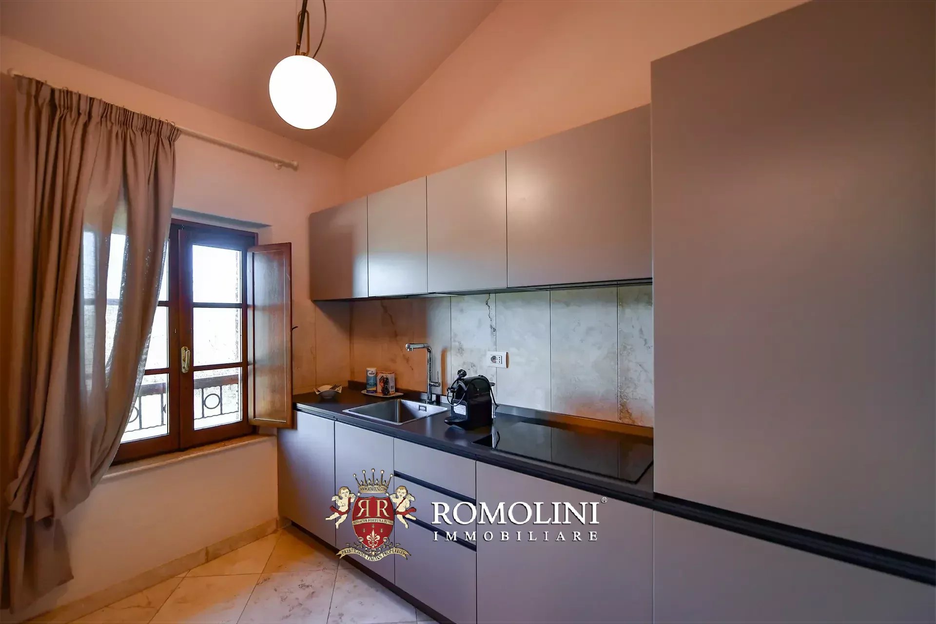 21 Bedroom Villa/Townhouse's Image 38